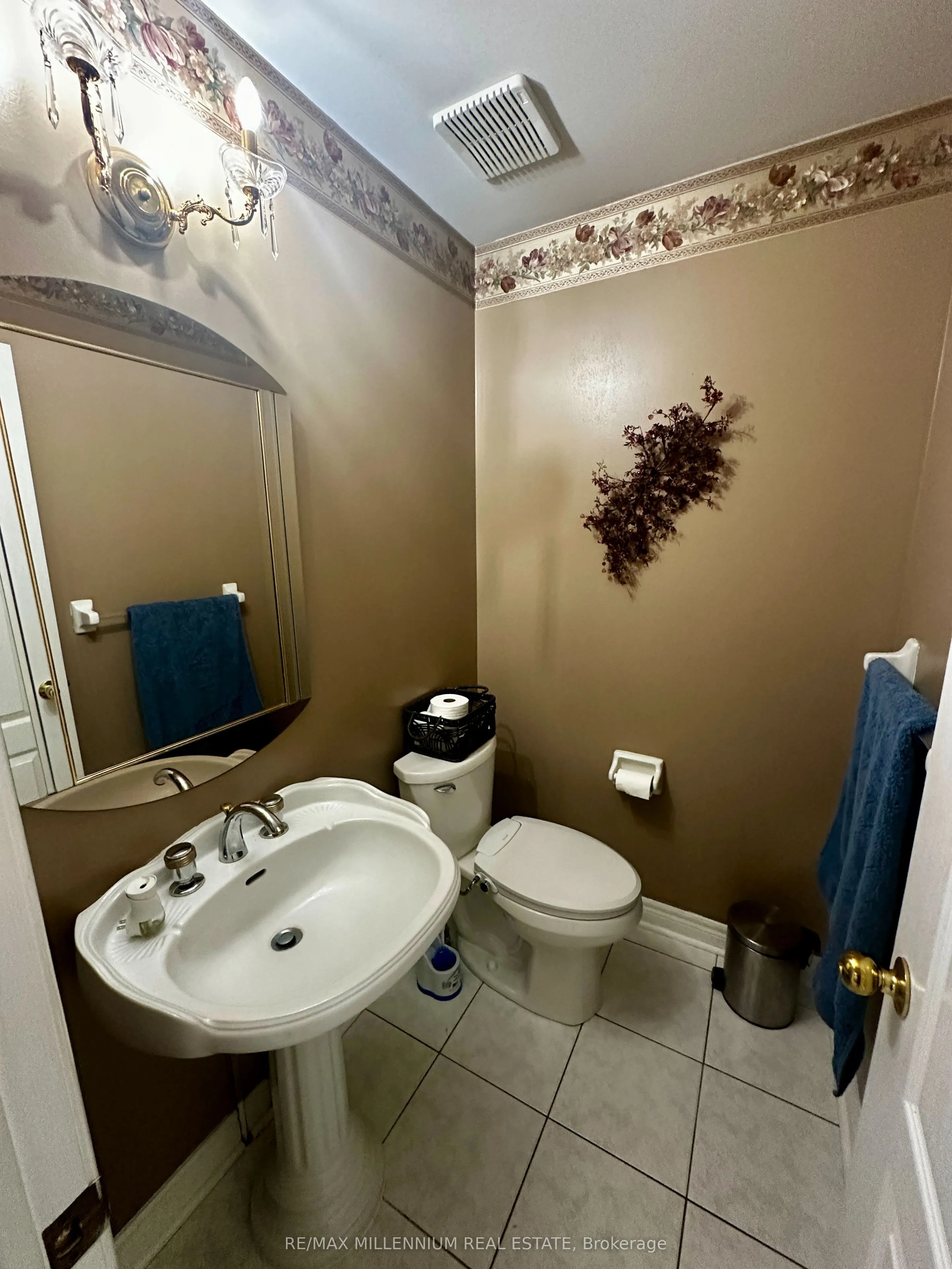 3091 Eden Oak Crescent, #Upper