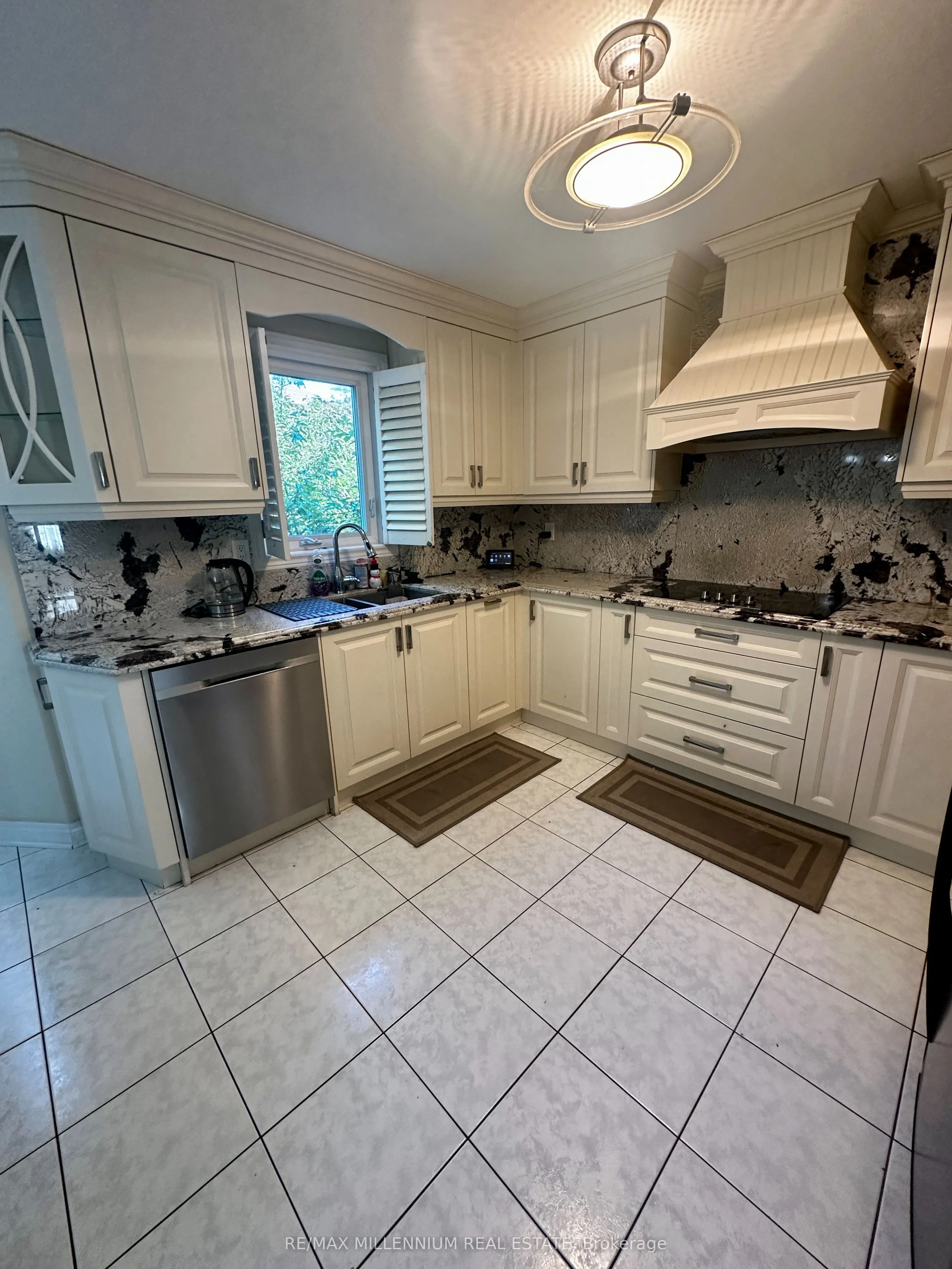 3091 Eden Oak Crescent, #Upper