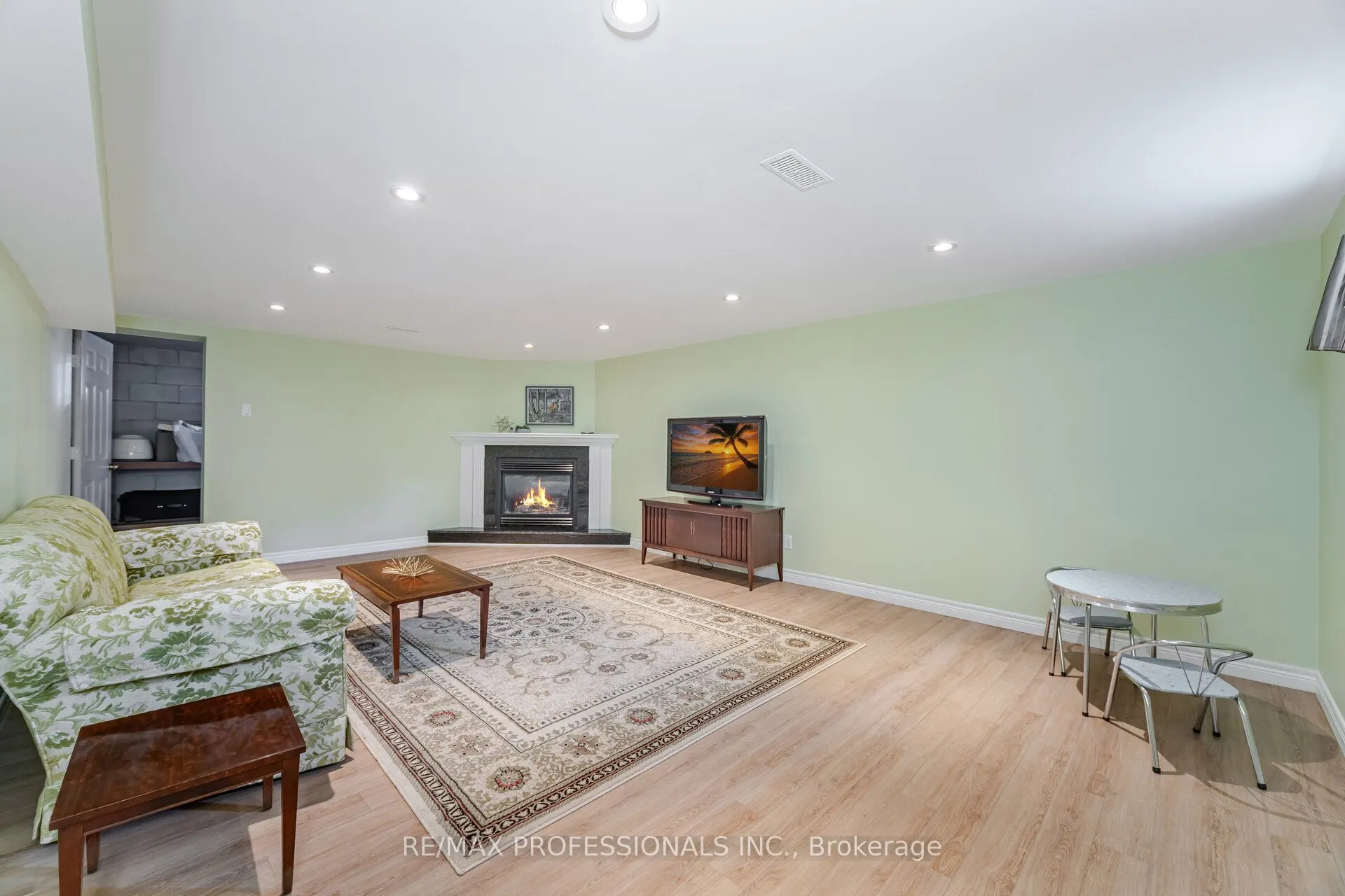 6 Tapley Drive