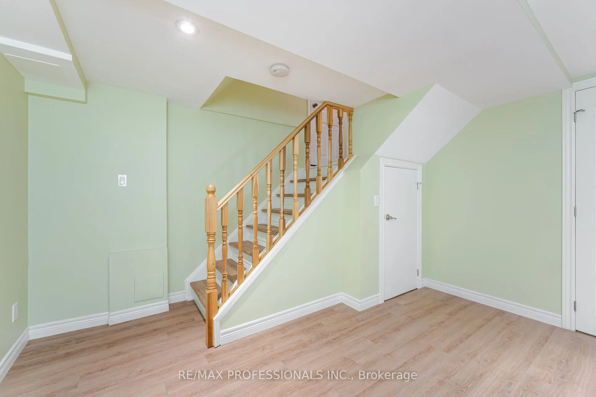 6 Tapley Drive