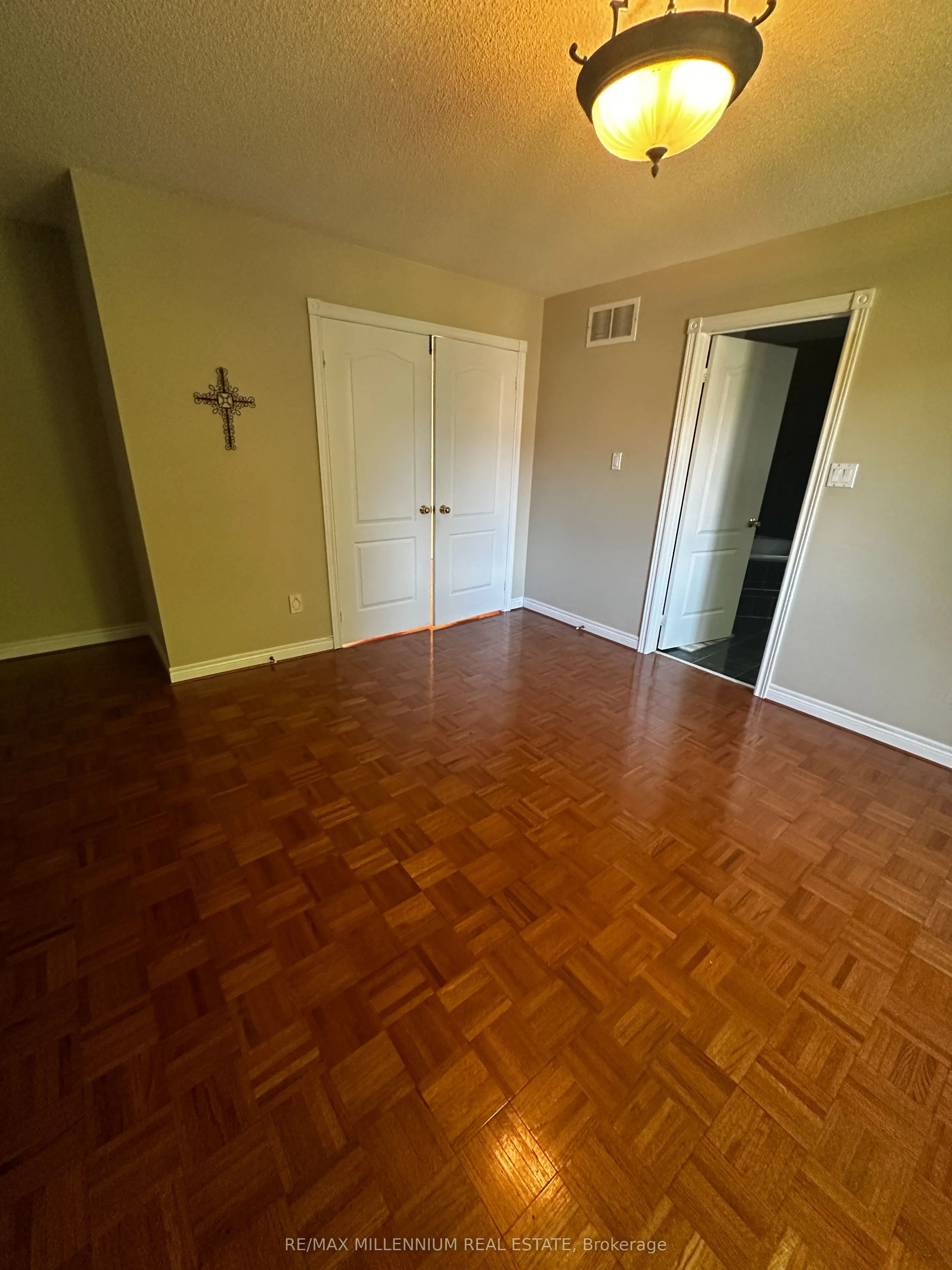 3091 Eden Oak Crescent