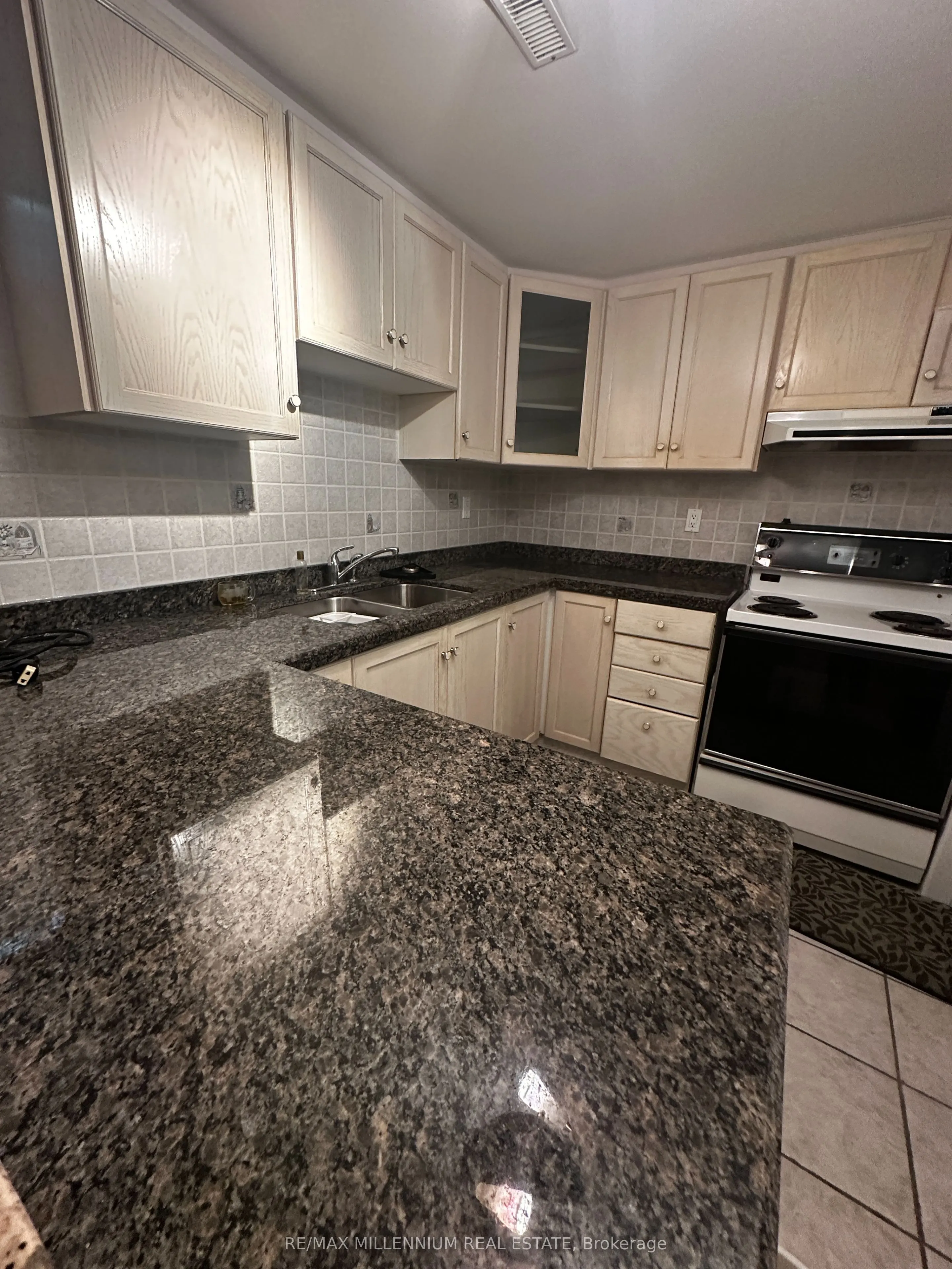 3091 Eden Oak Crescent