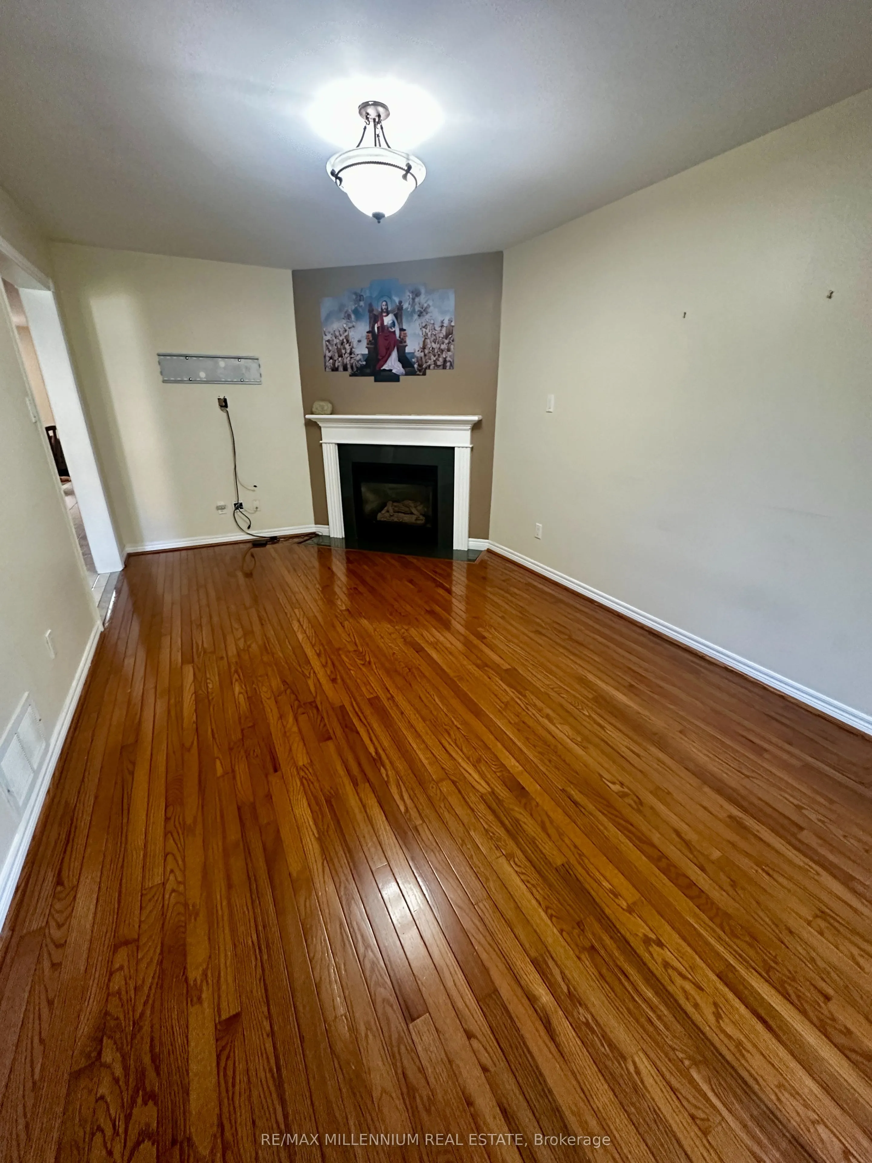 3091 Eden Oak Crescent