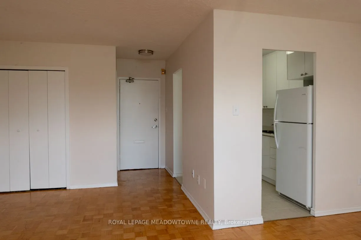1017 Seneca Avenue, #707