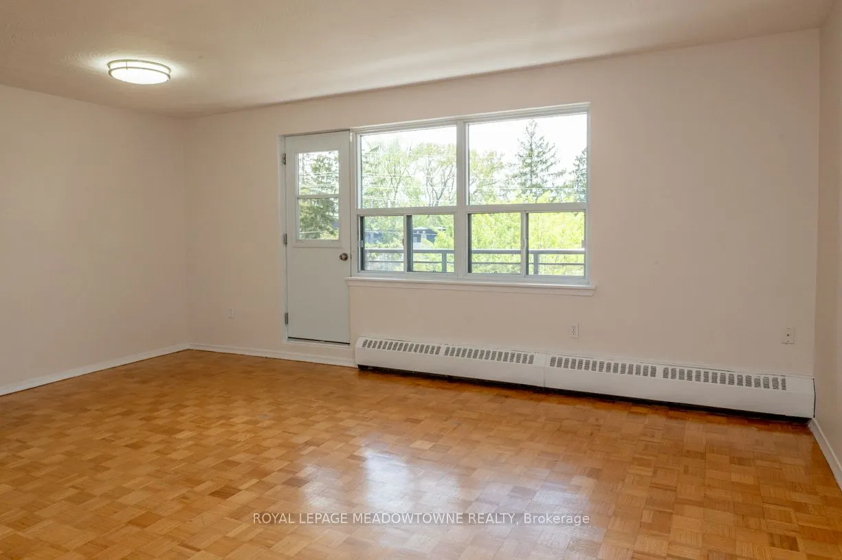 1017 Seneca Avenue, #707