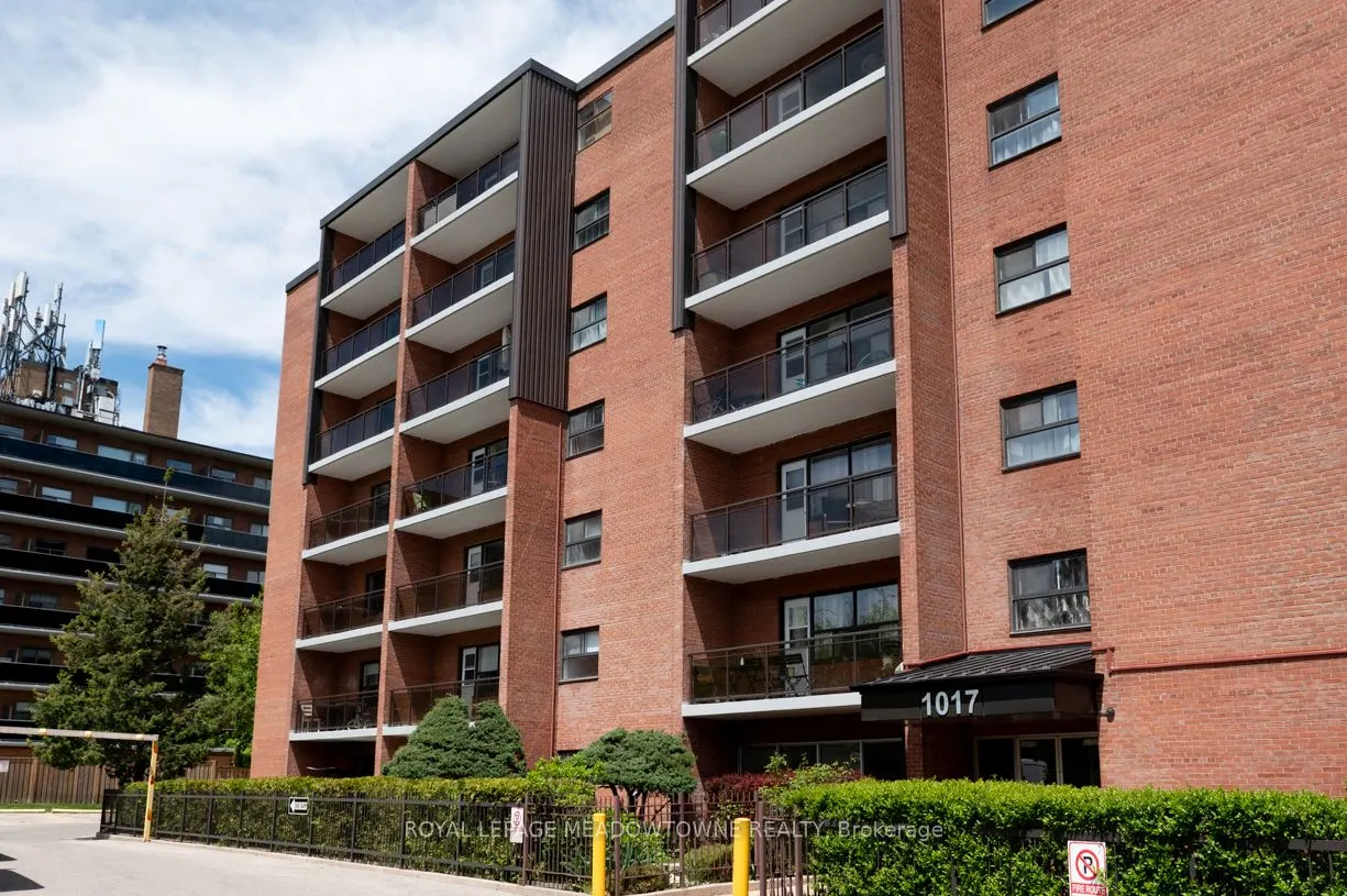 1017 Seneca Avenue, #405