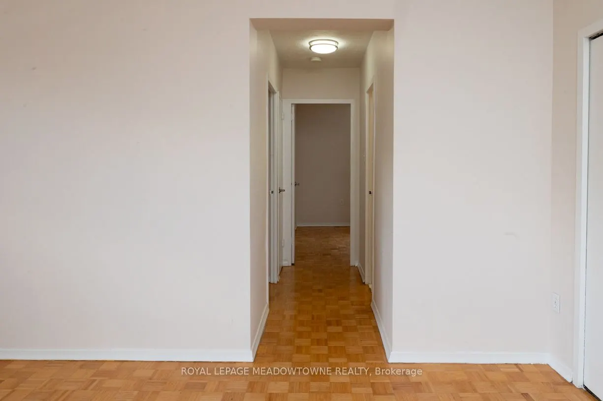 1017 Seneca Avenue, #405