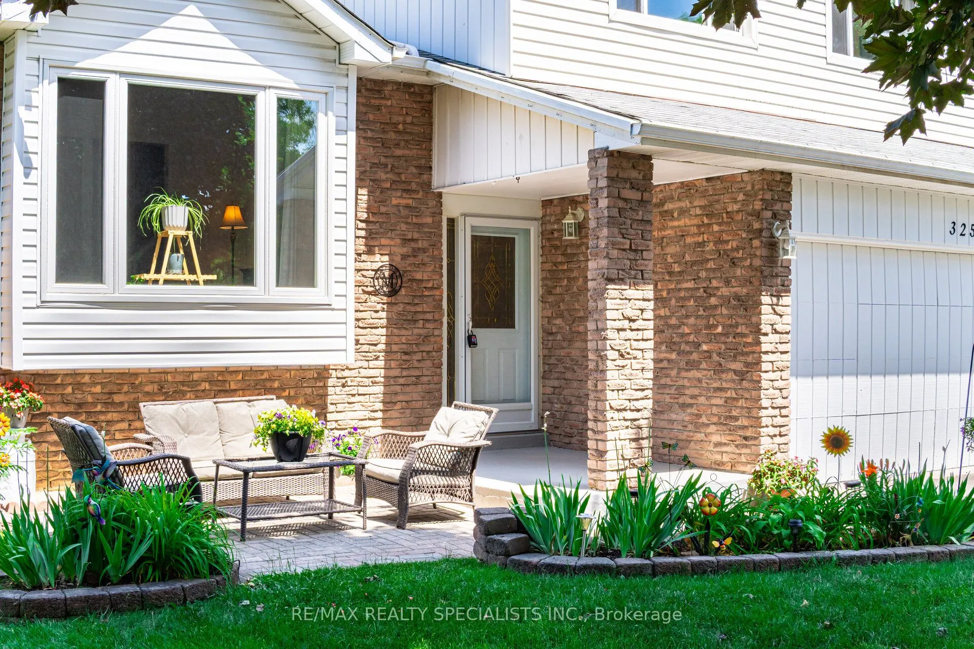 325 Kingsview Drive