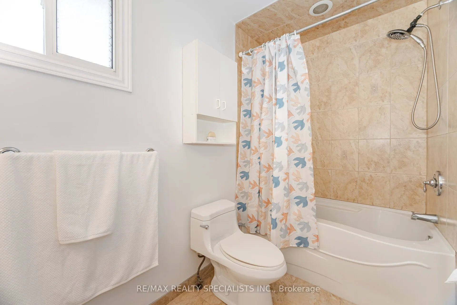 325 Kingsview Drive