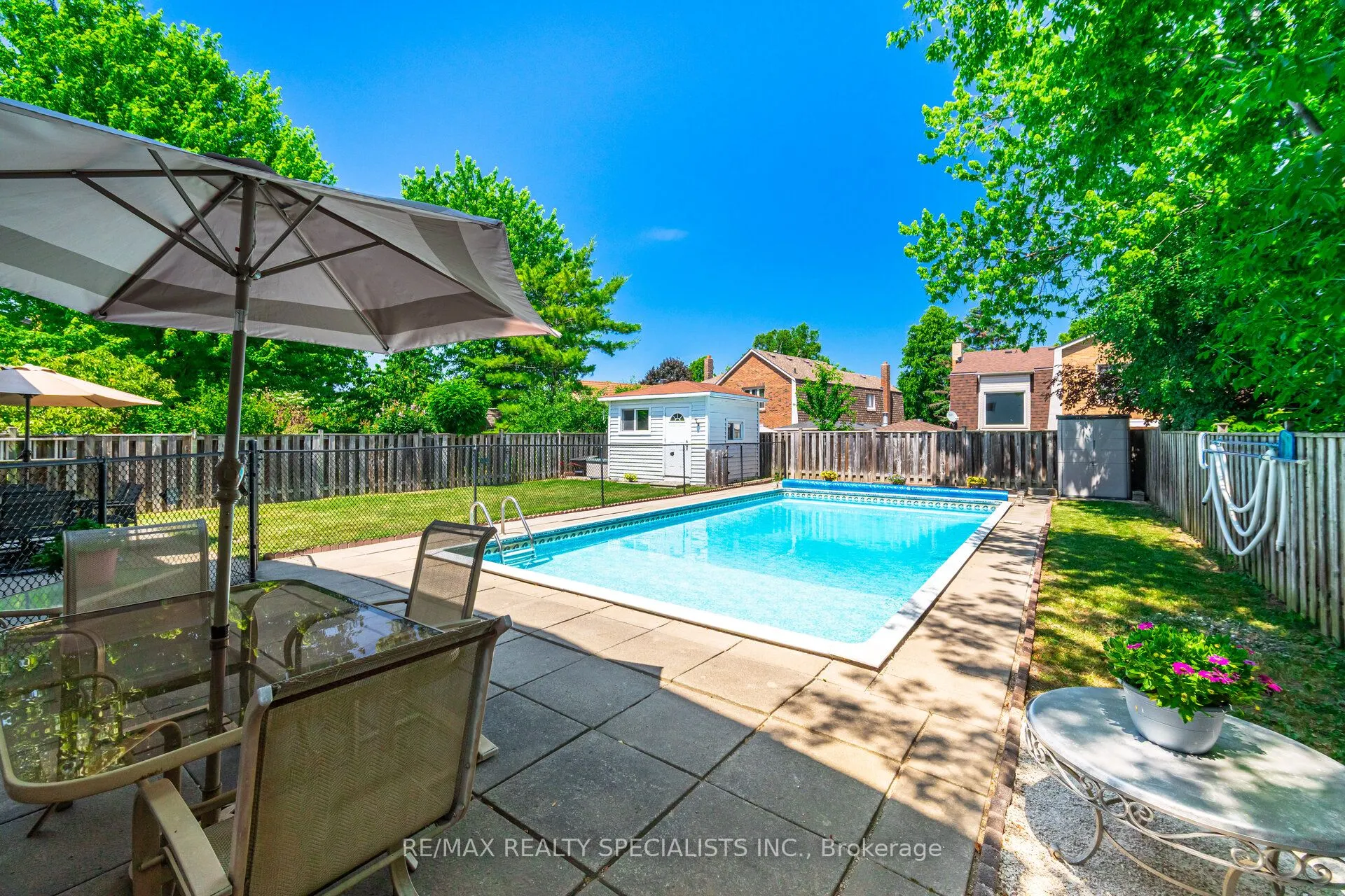 325 Kingsview Drive