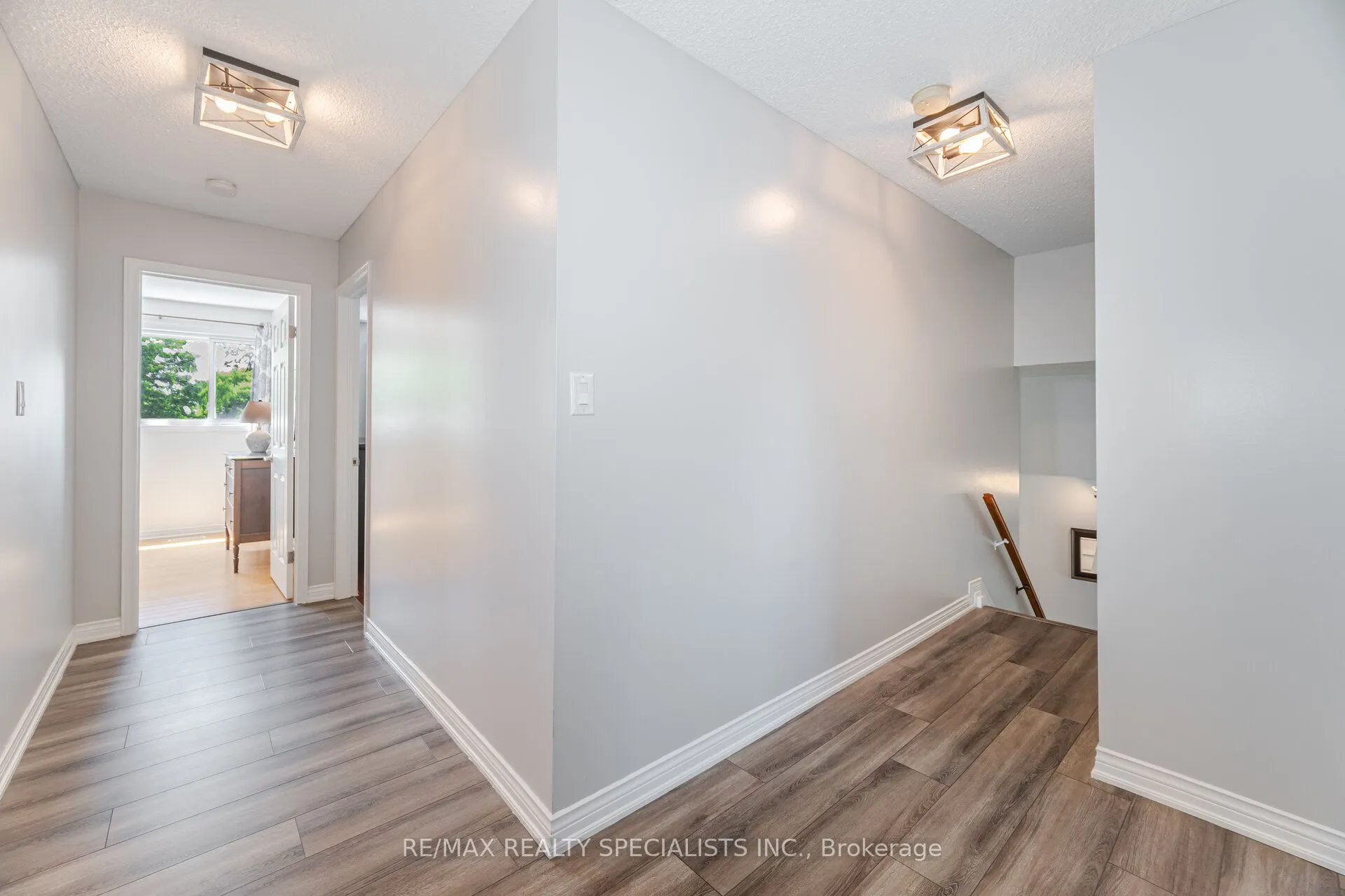 325 Kingsview Drive