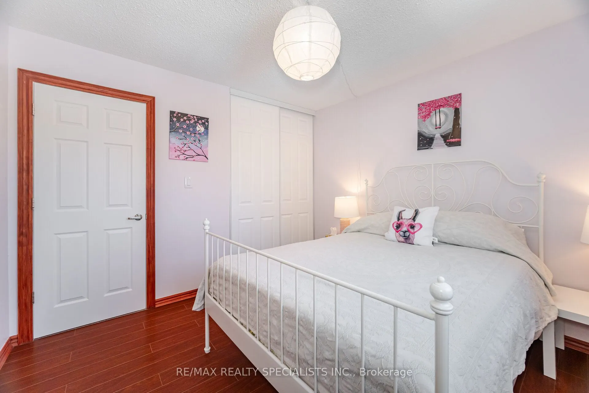 325 Kingsview Drive
