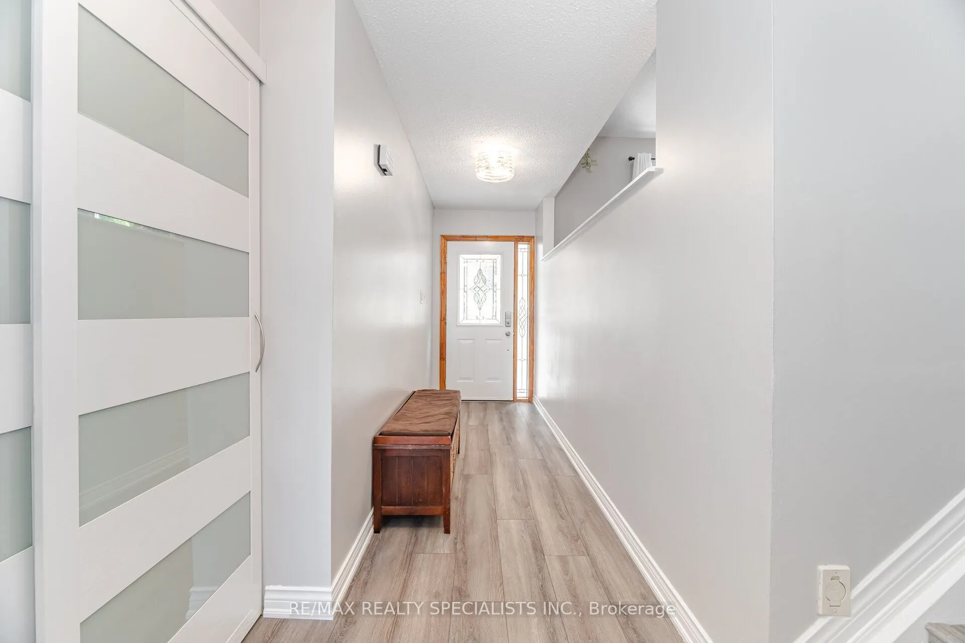 325 Kingsview Drive