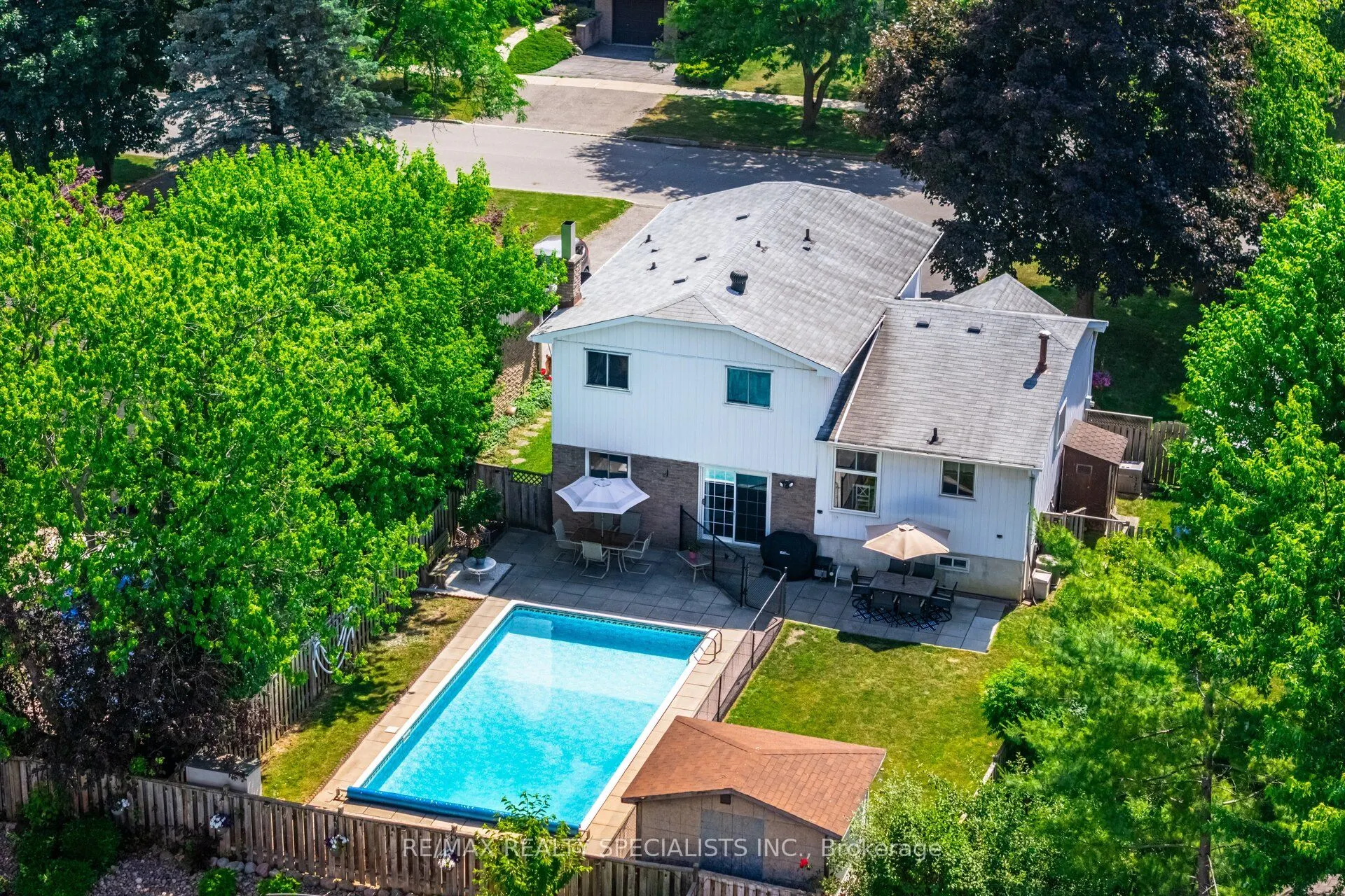 325 Kingsview Drive