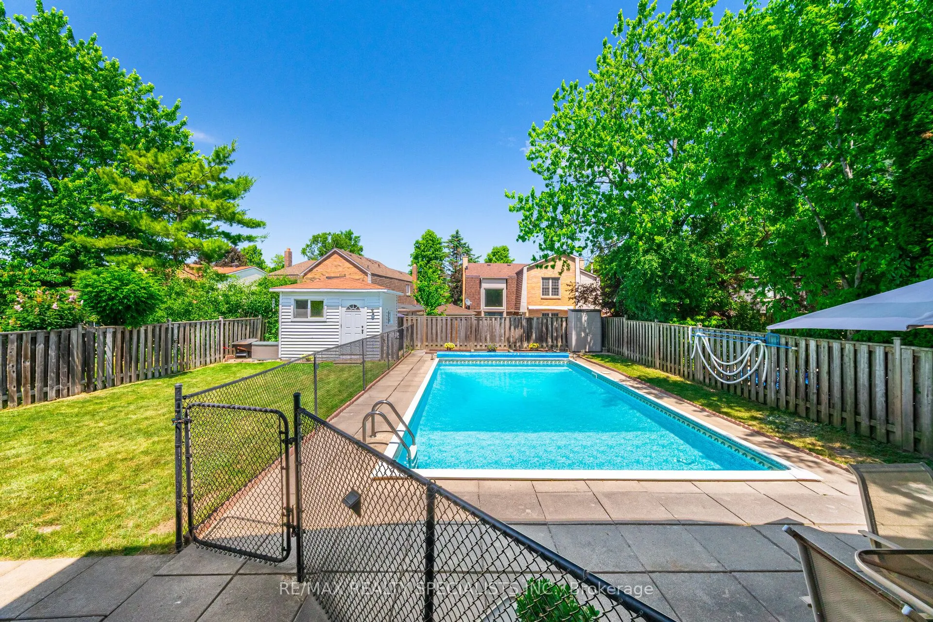 325 Kingsview Drive