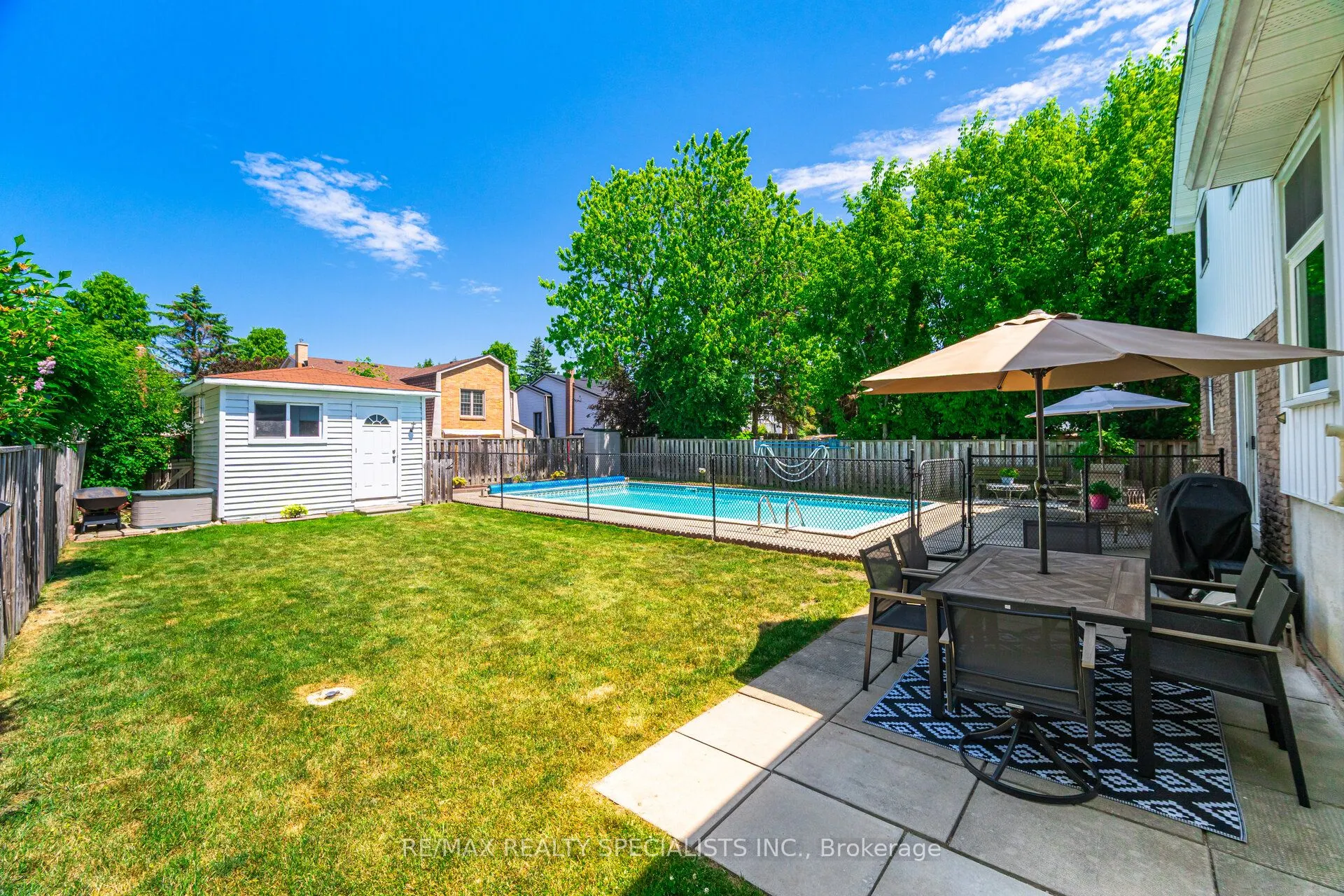 325 Kingsview Drive