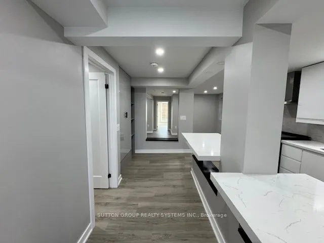 4425 Curia Crescent, #Lower