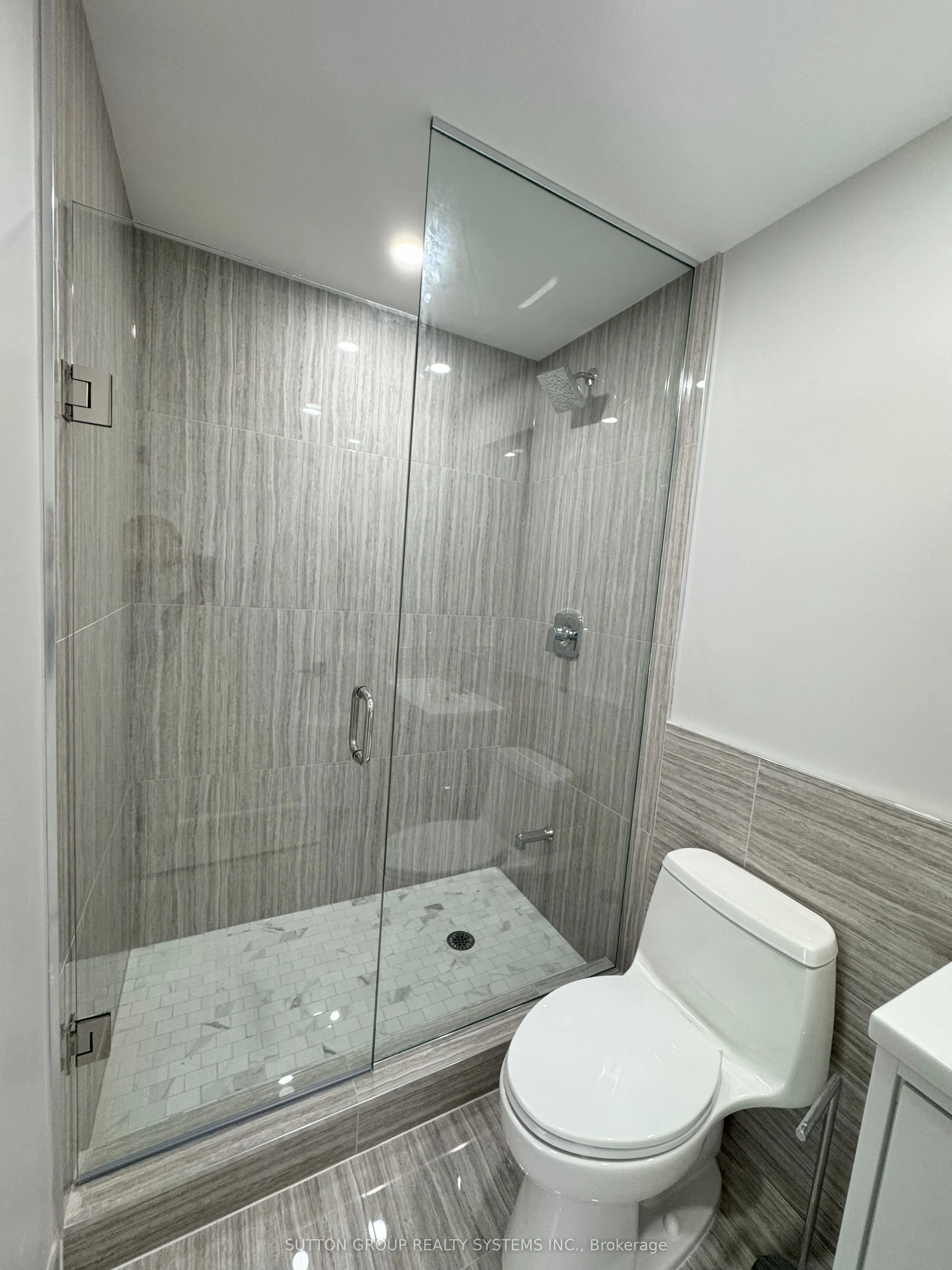 4425 Curia Crescent, #Lower