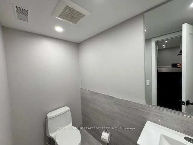 4425 Curia Crescent, #Lower