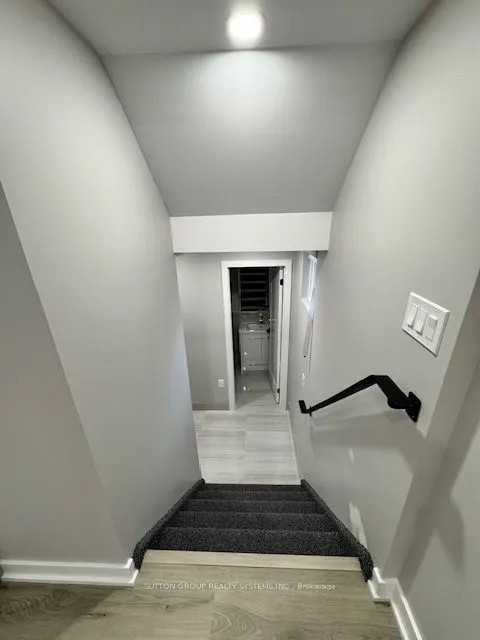 4425 Curia Crescent, #Lower