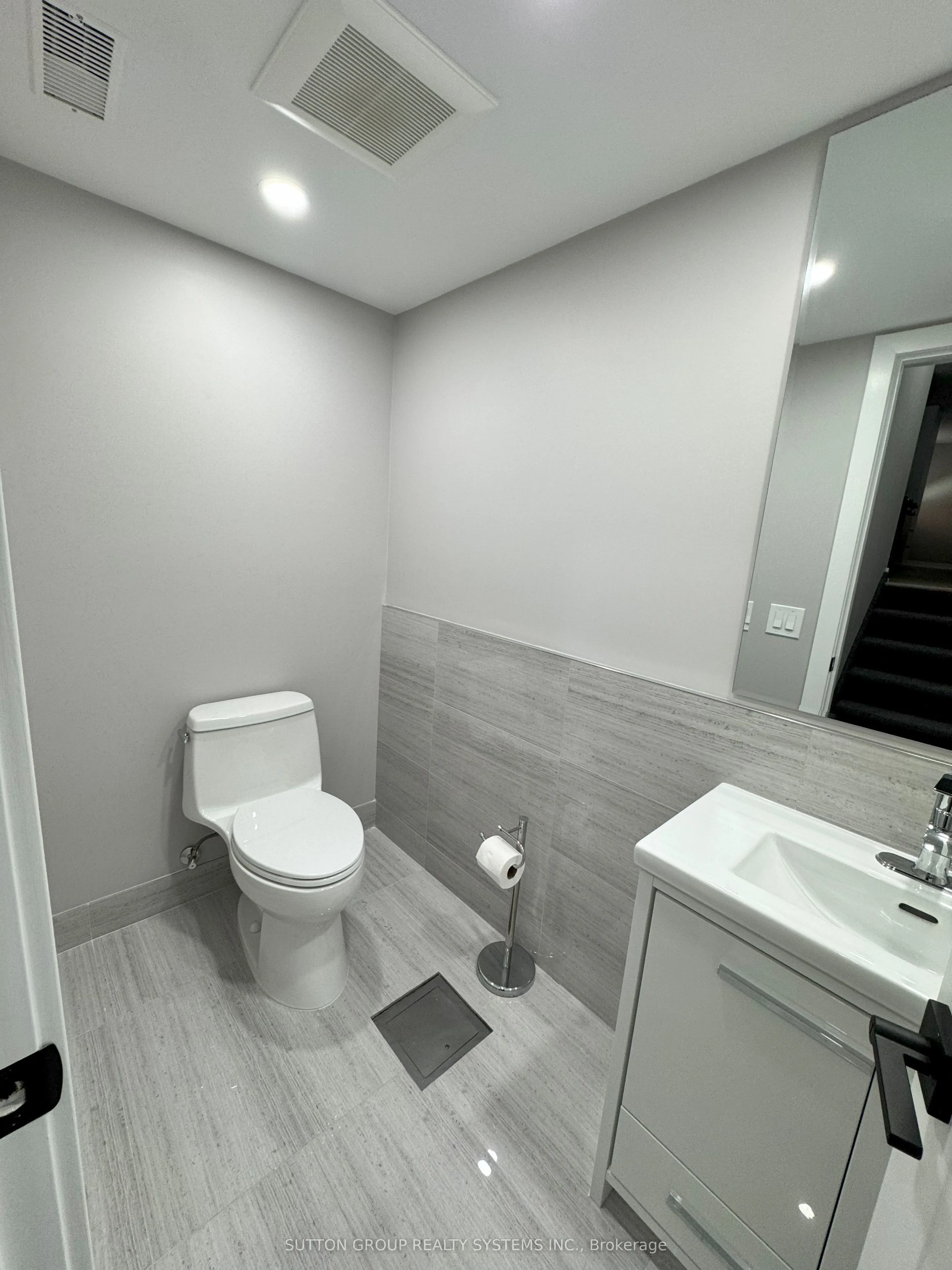4425 Curia Crescent, #Lower
