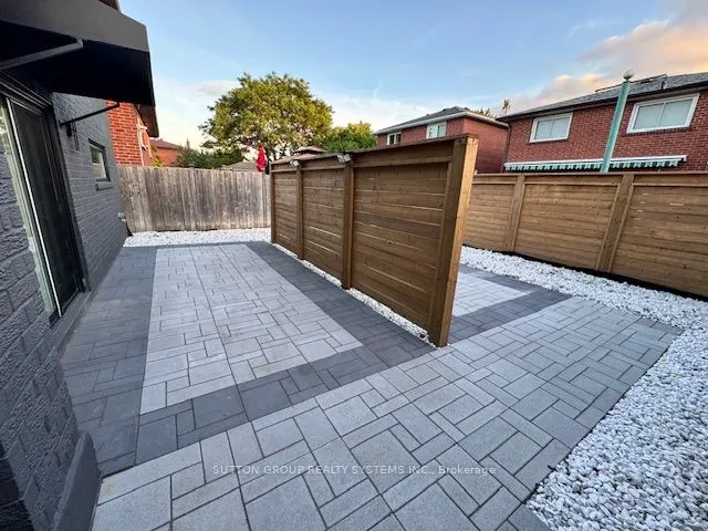 4425 Curia Crescent, #Lower