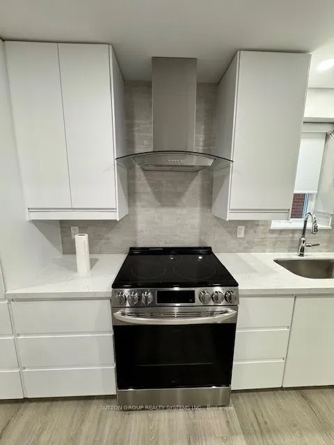 4425 Curia Crescent, #Lower