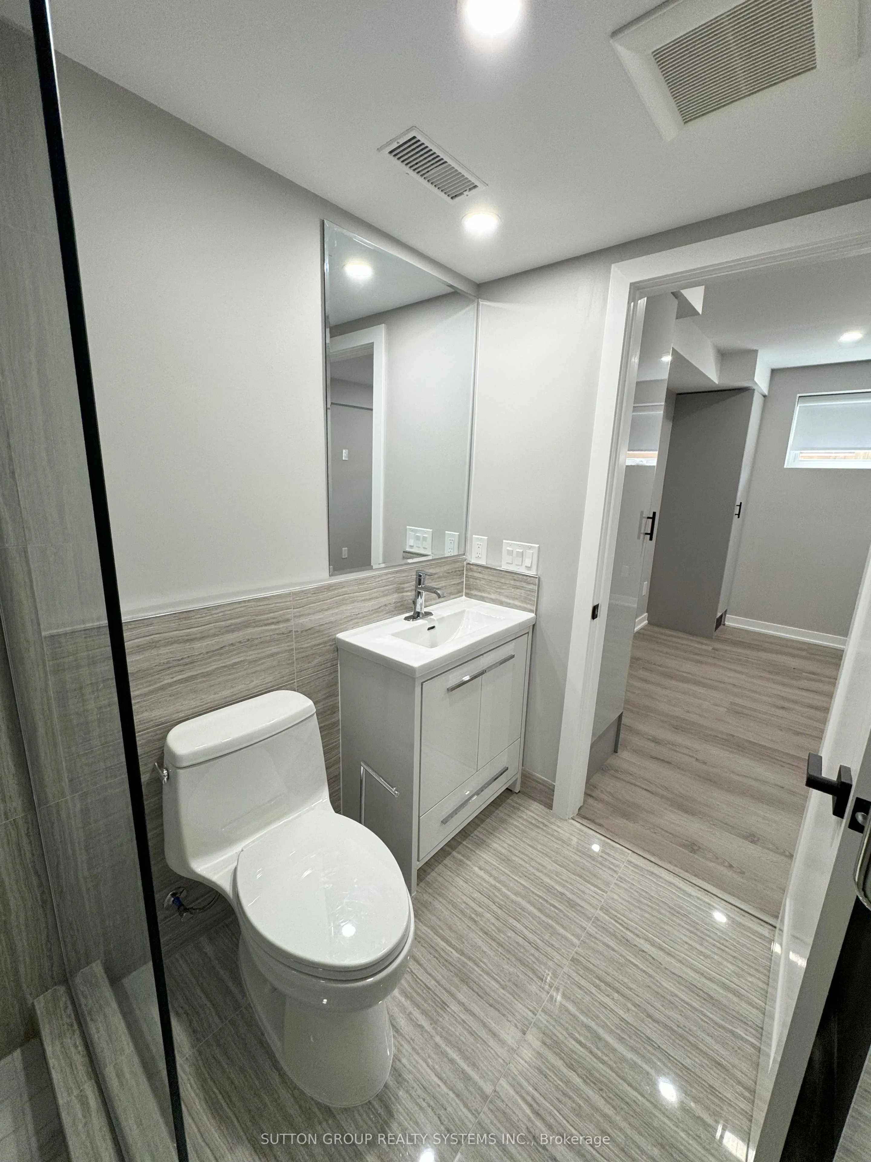 4425 Curia Crescent, #Lower