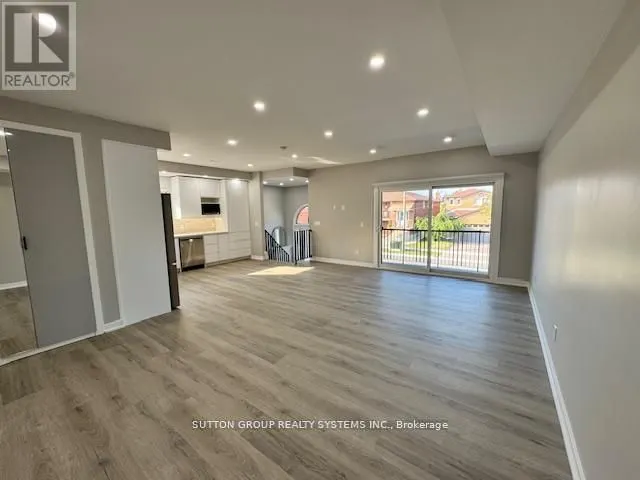 4425 Curia Crescent, #Upper