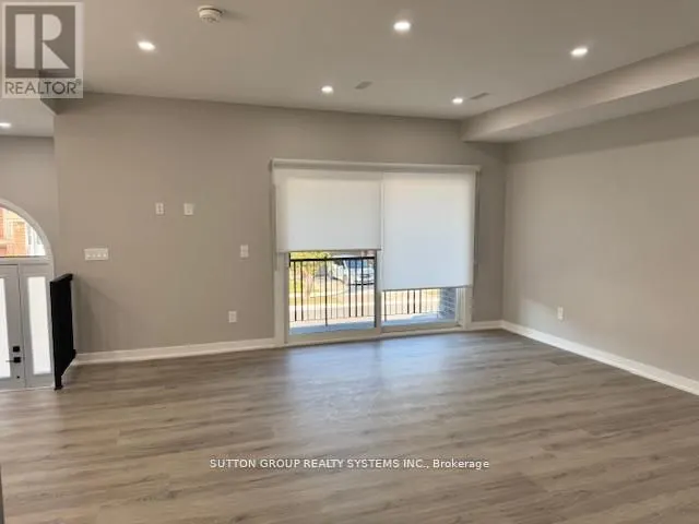 4425 Curia Crescent, #Upper