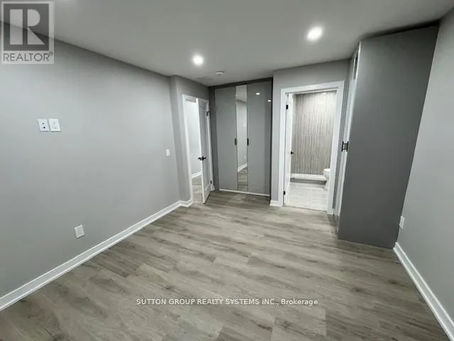 4425 Curia Crescent, #Upper