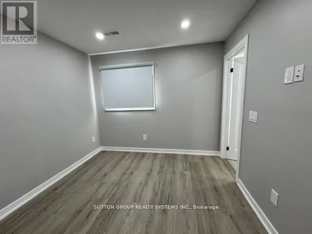 4425 Curia Crescent, #Upper