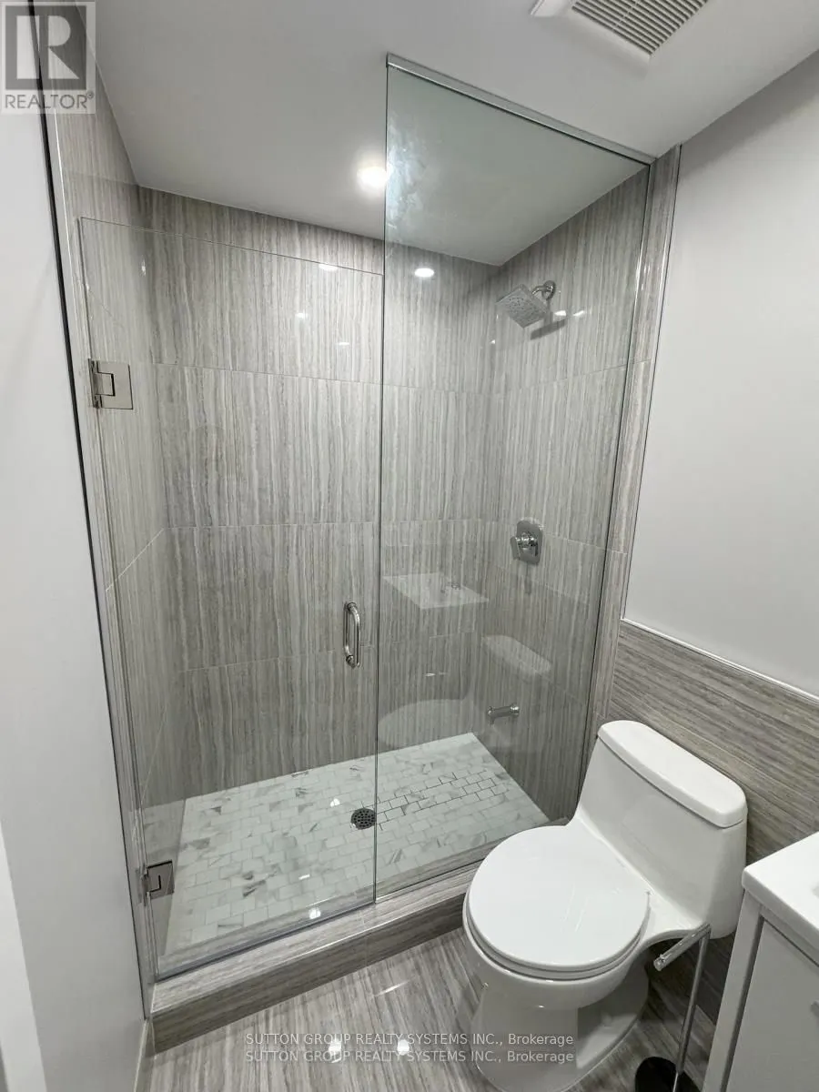 4425 Curia Crescent, #Upper