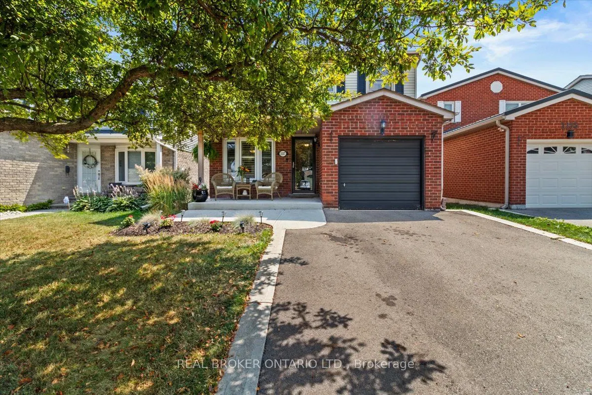 2257 Silverbirch Court