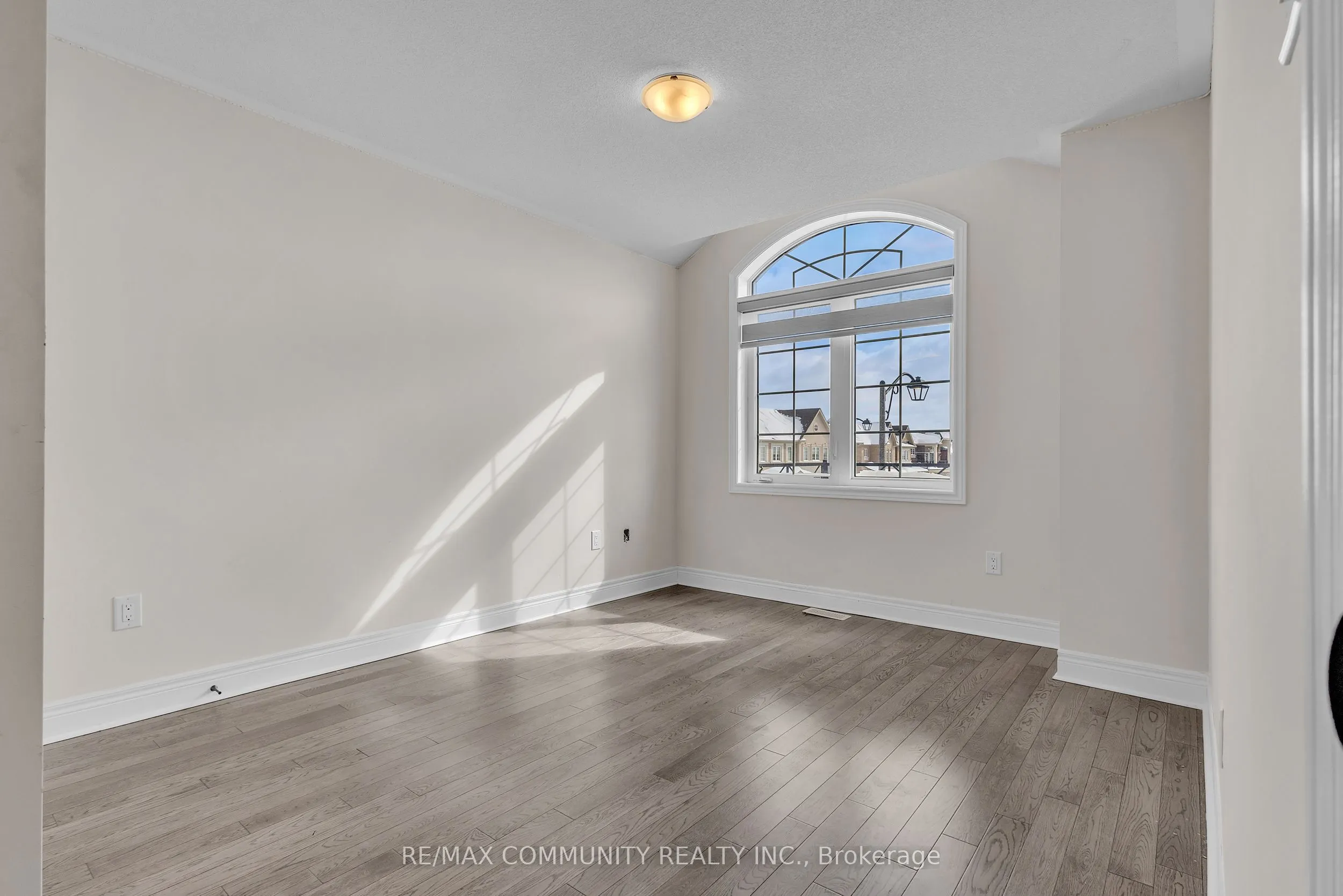 18 Walworth Street S