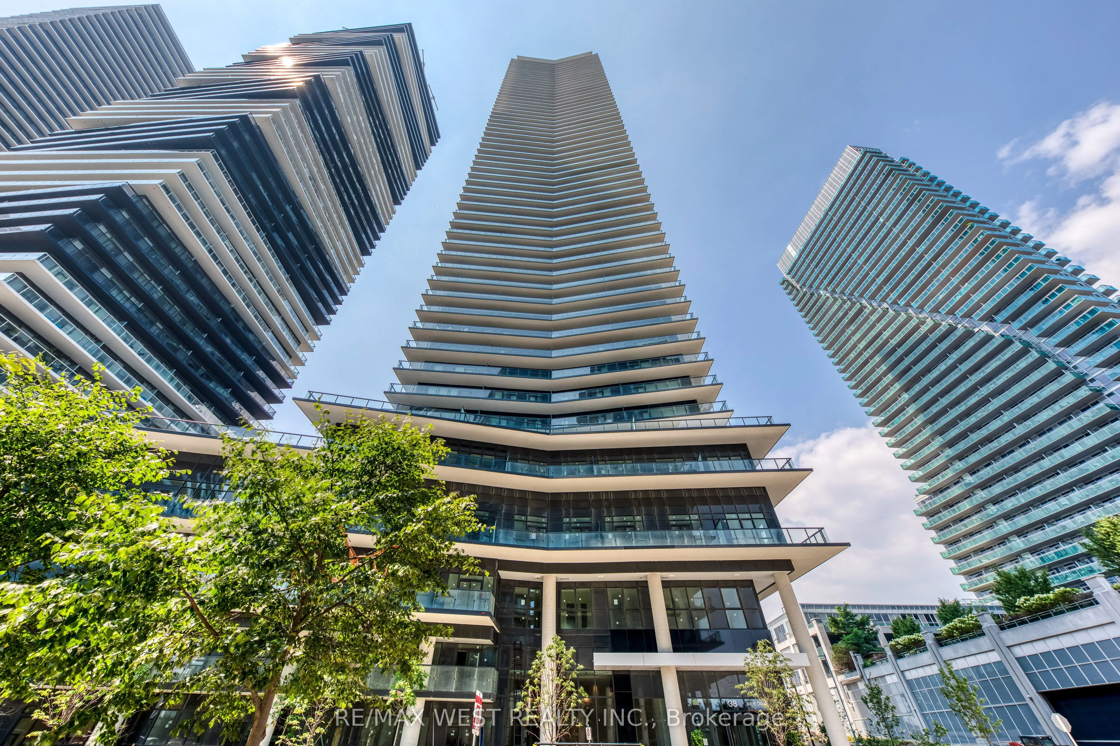 38 Annie Craig Drive, #2203