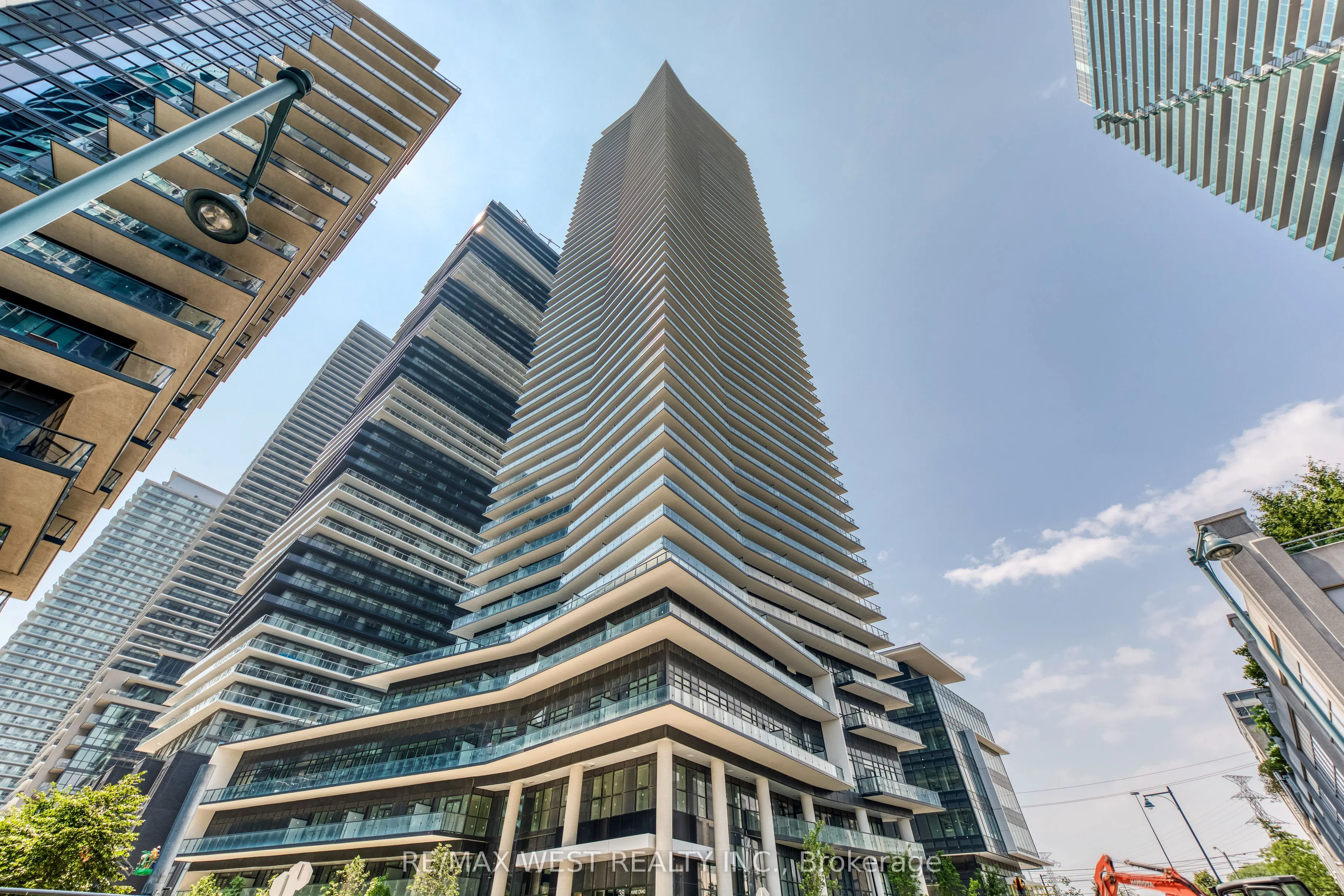 38 Annie Craig Drive, #2203
