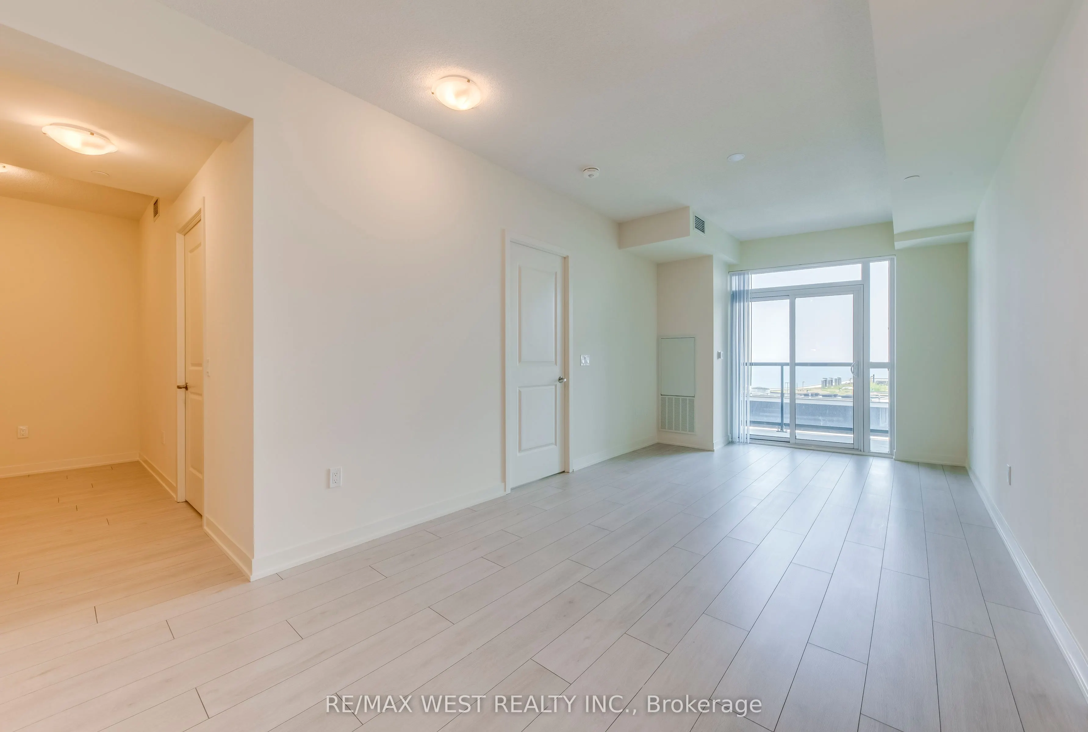38 Annie Craig Drive, #2203