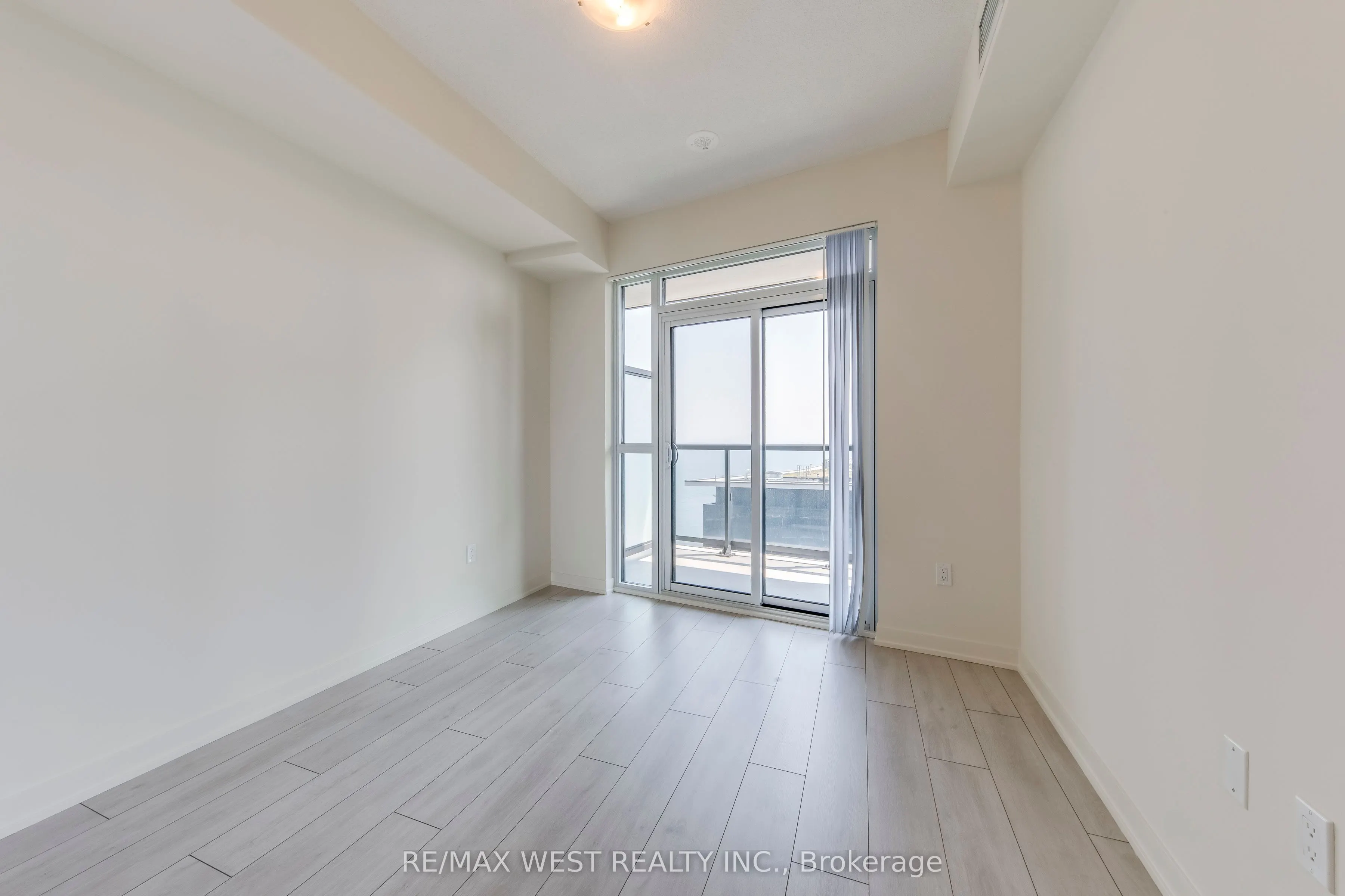 38 Annie Craig Drive, #2203