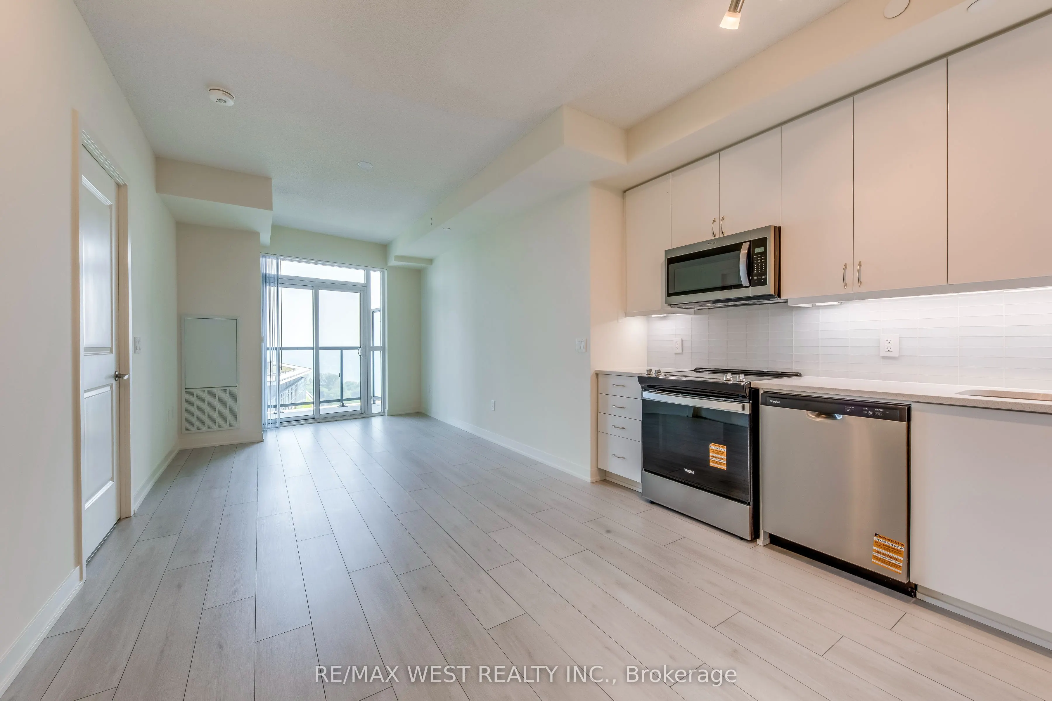 38 Annie Craig Drive, #2203