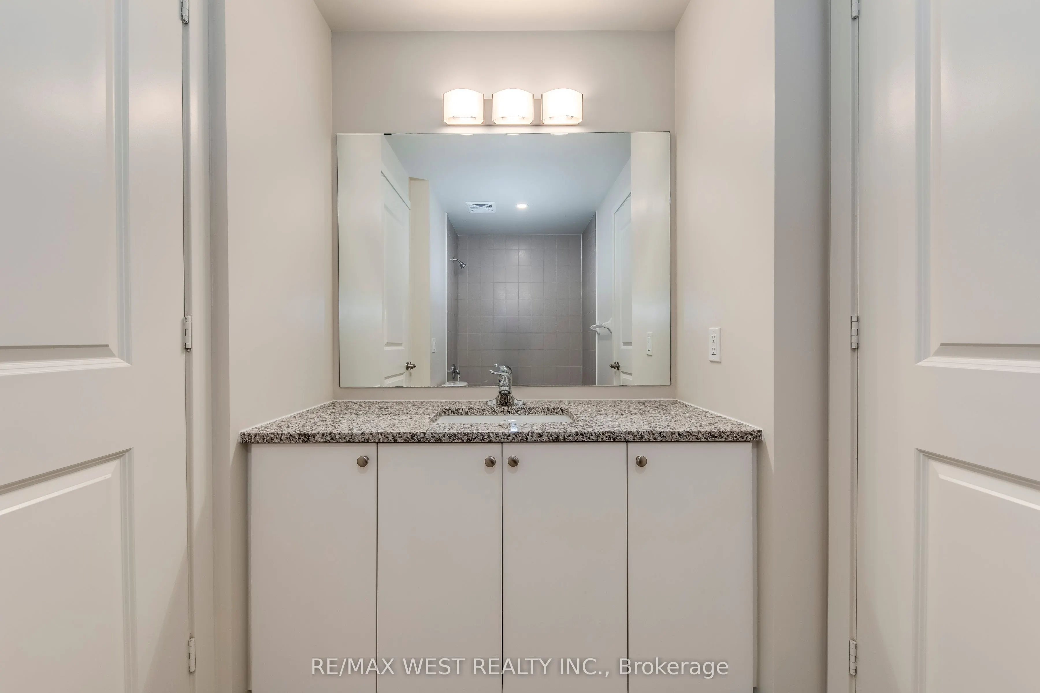 38 Annie Craig Drive, #2203
