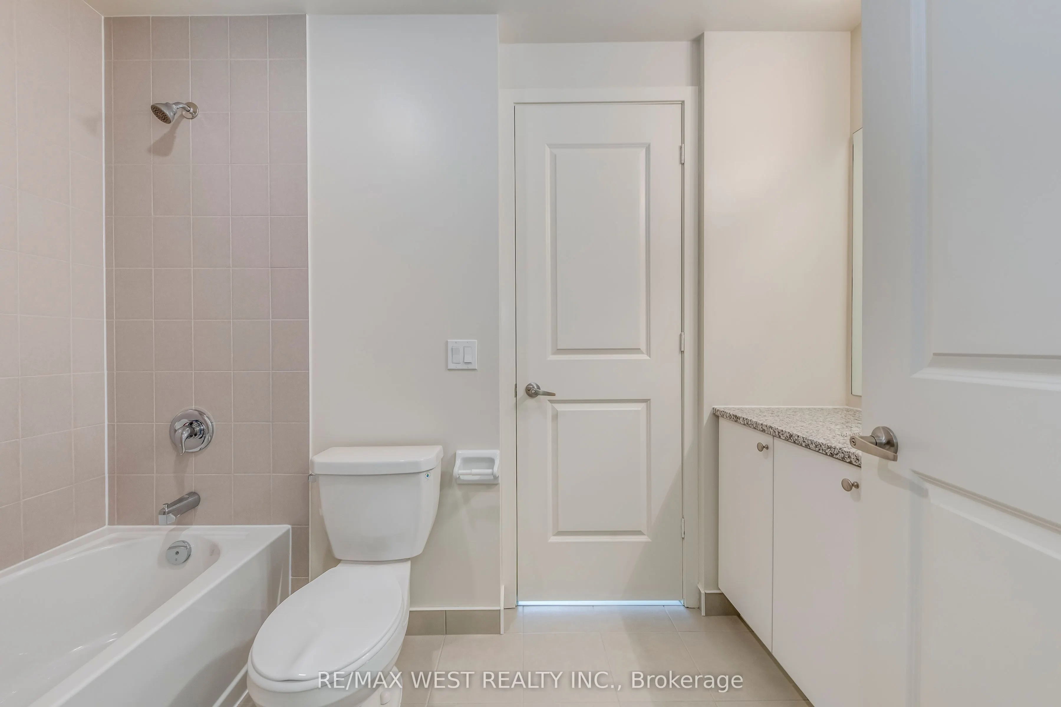 38 Annie Craig Drive, #2203