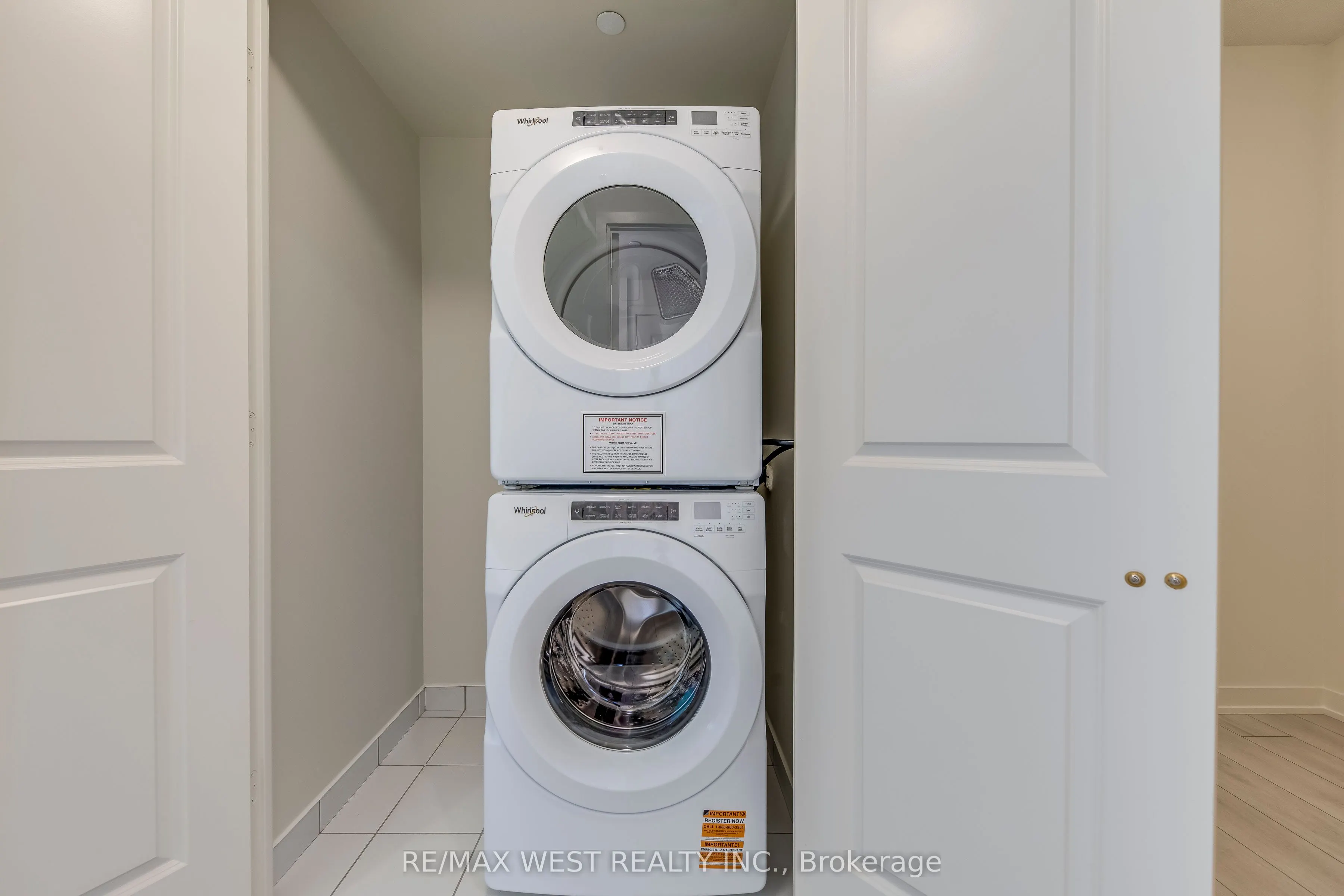 38 Annie Craig Drive, #2203