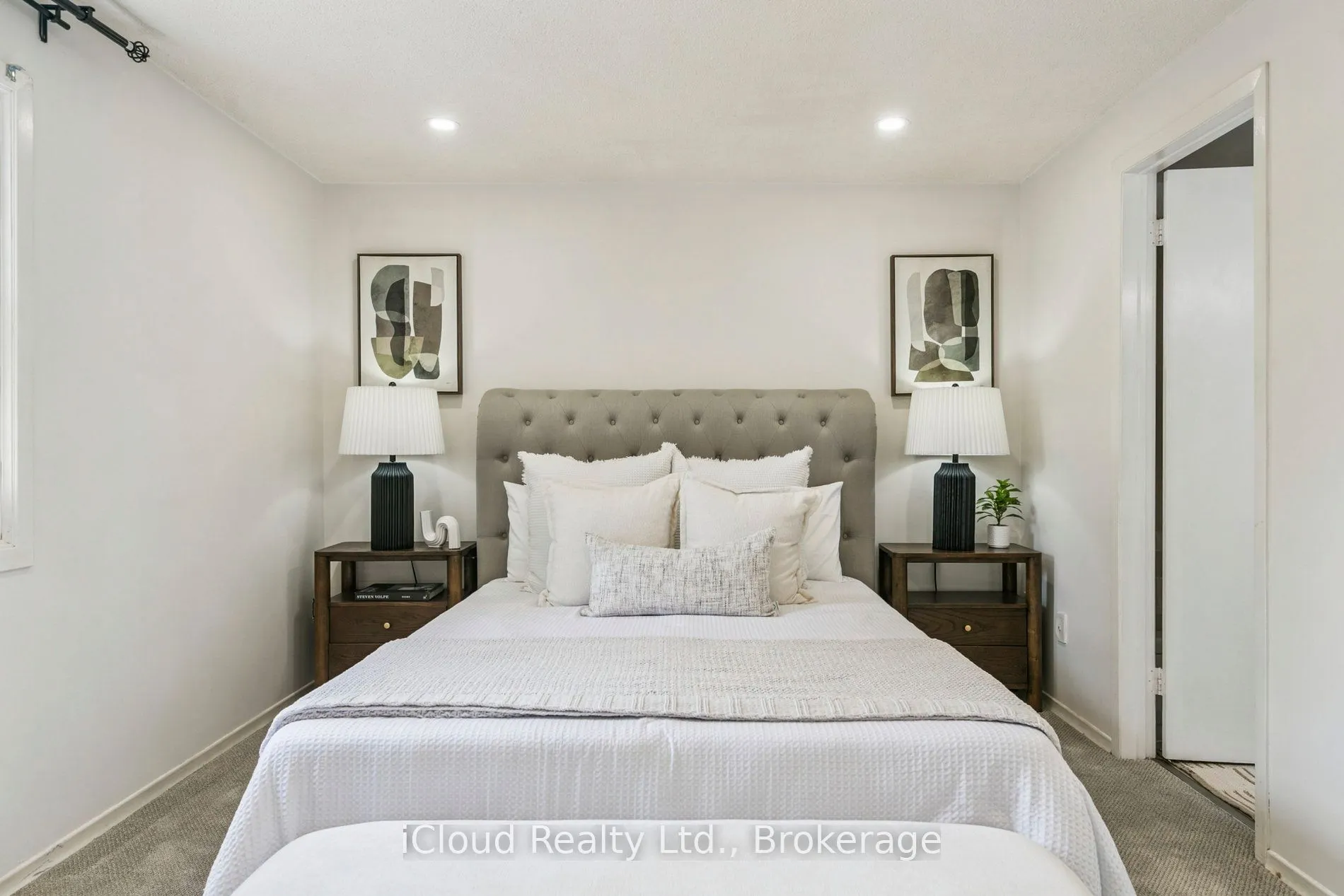 3455 Caplan Crescent, #3