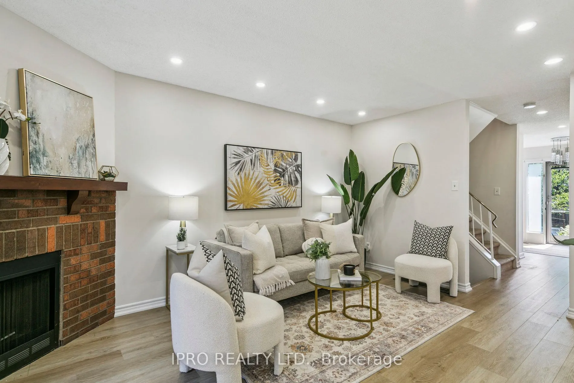 3455 Caplan Crescent, #3