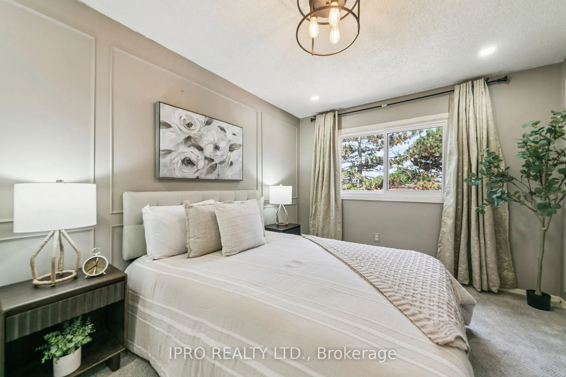 3455 Caplan Crescent, #3