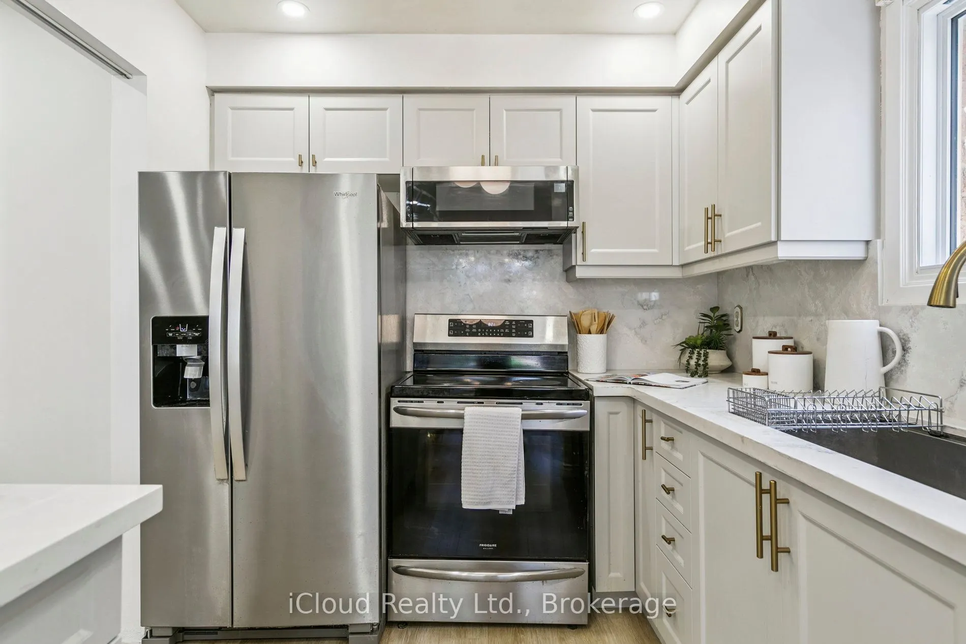 3455 Caplan Crescent, #3