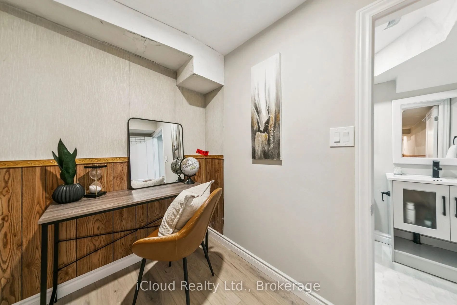 3455 Caplan Crescent, #3