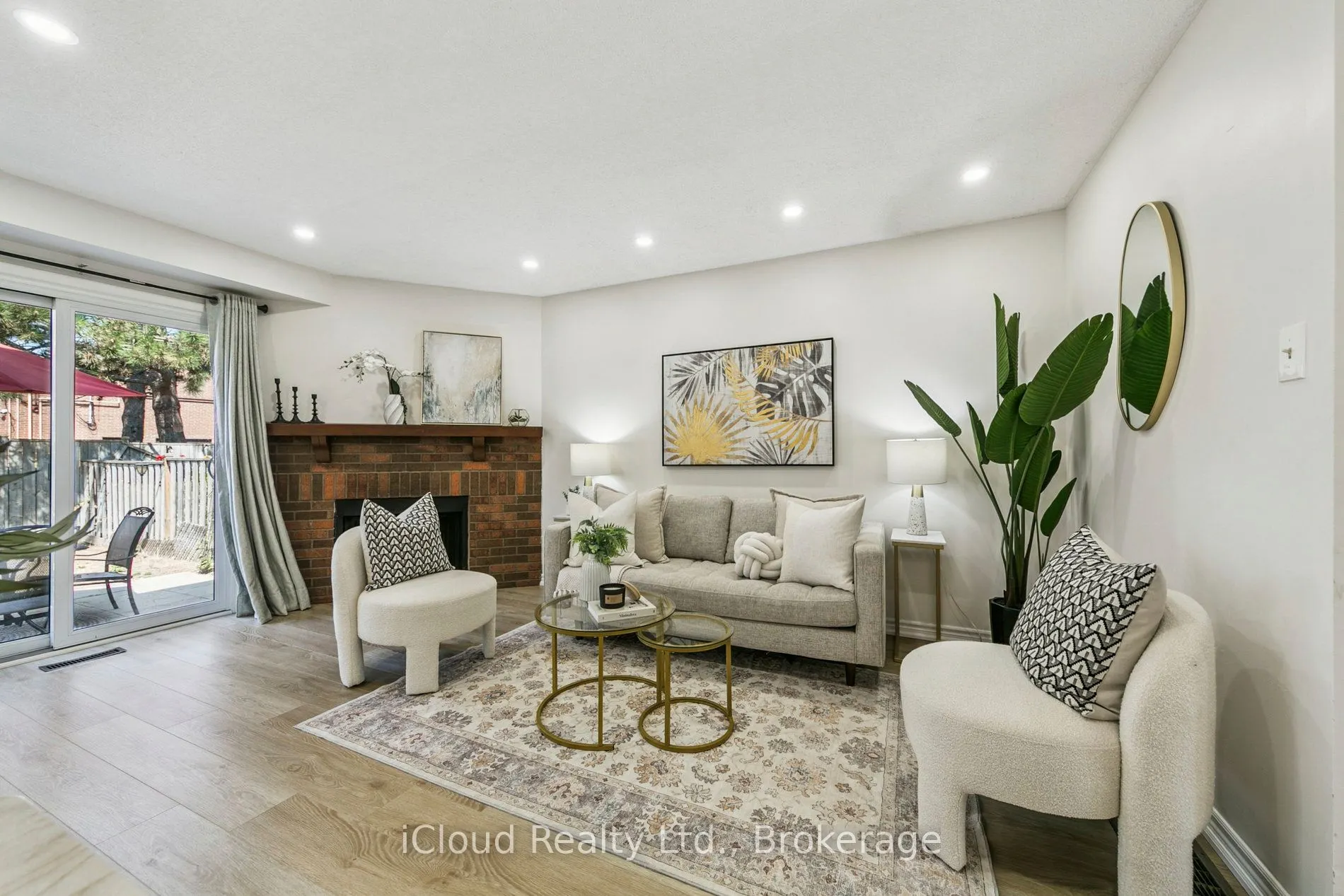 3455 Caplan Crescent, #3