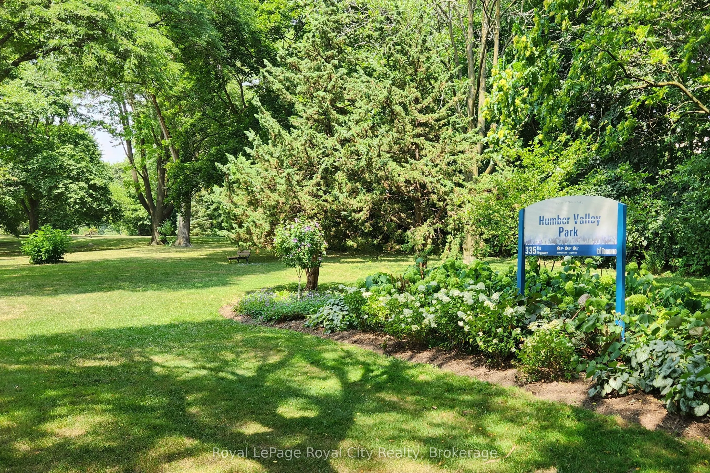293 The Kingsway, #220